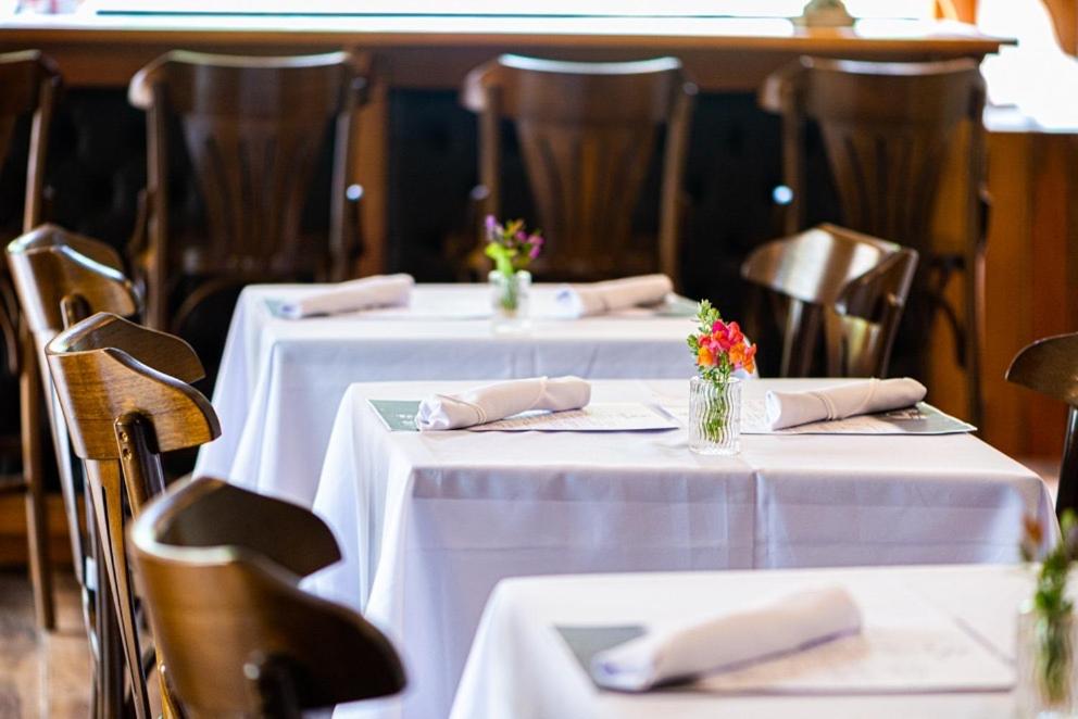 Green Barn Hotel & Bistro