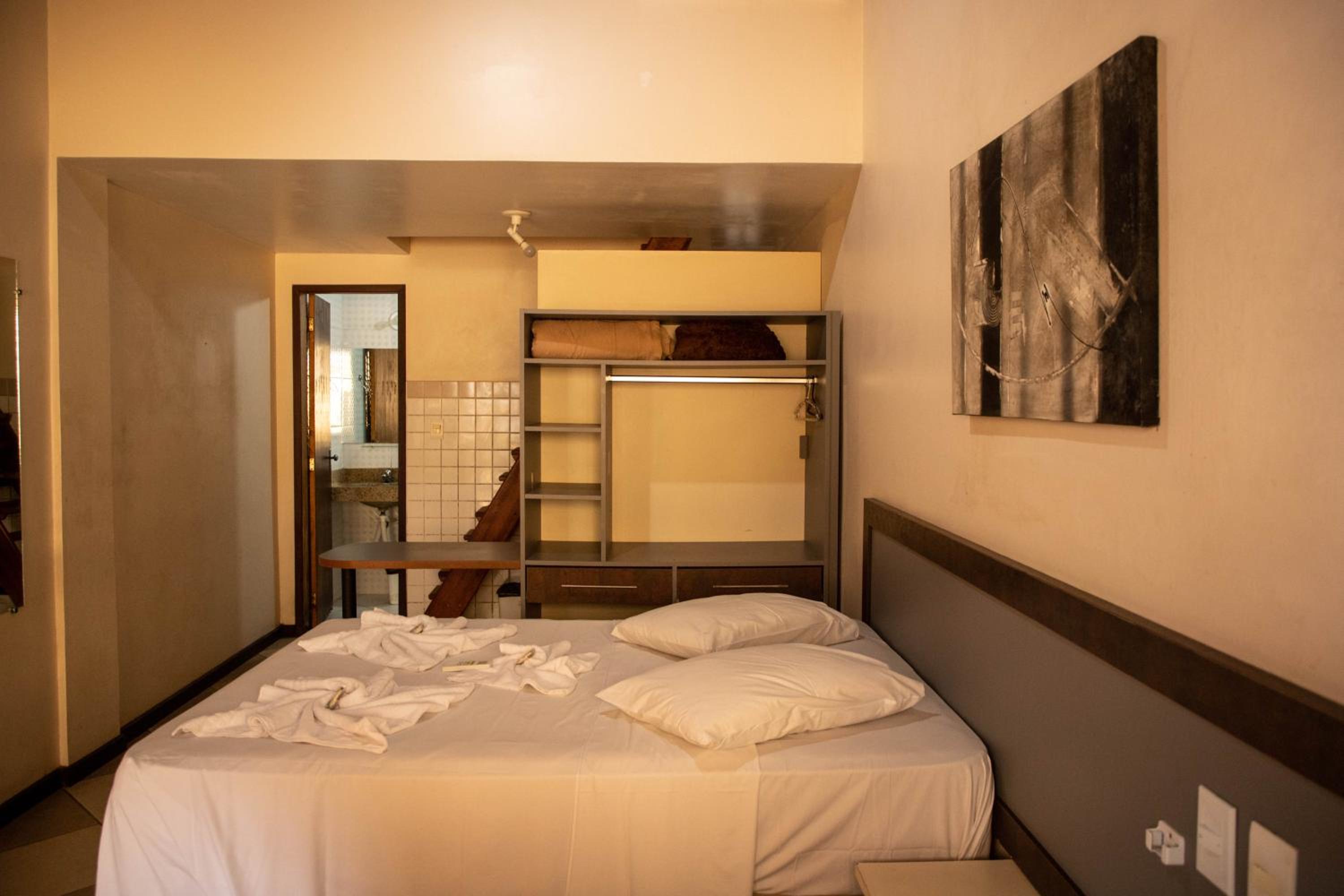 Lonier Praia Inn Flats