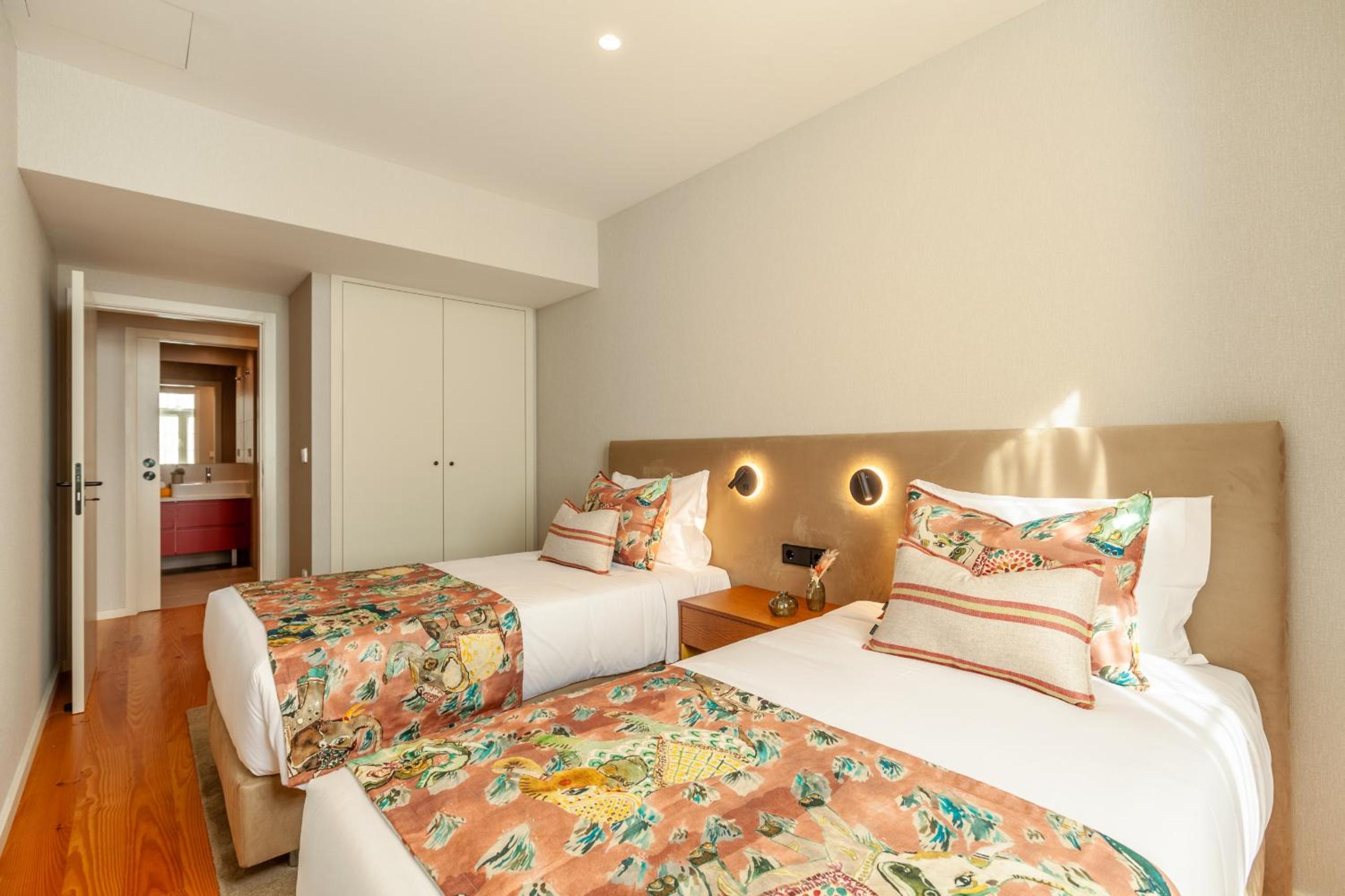 Savvy Signature Apartments