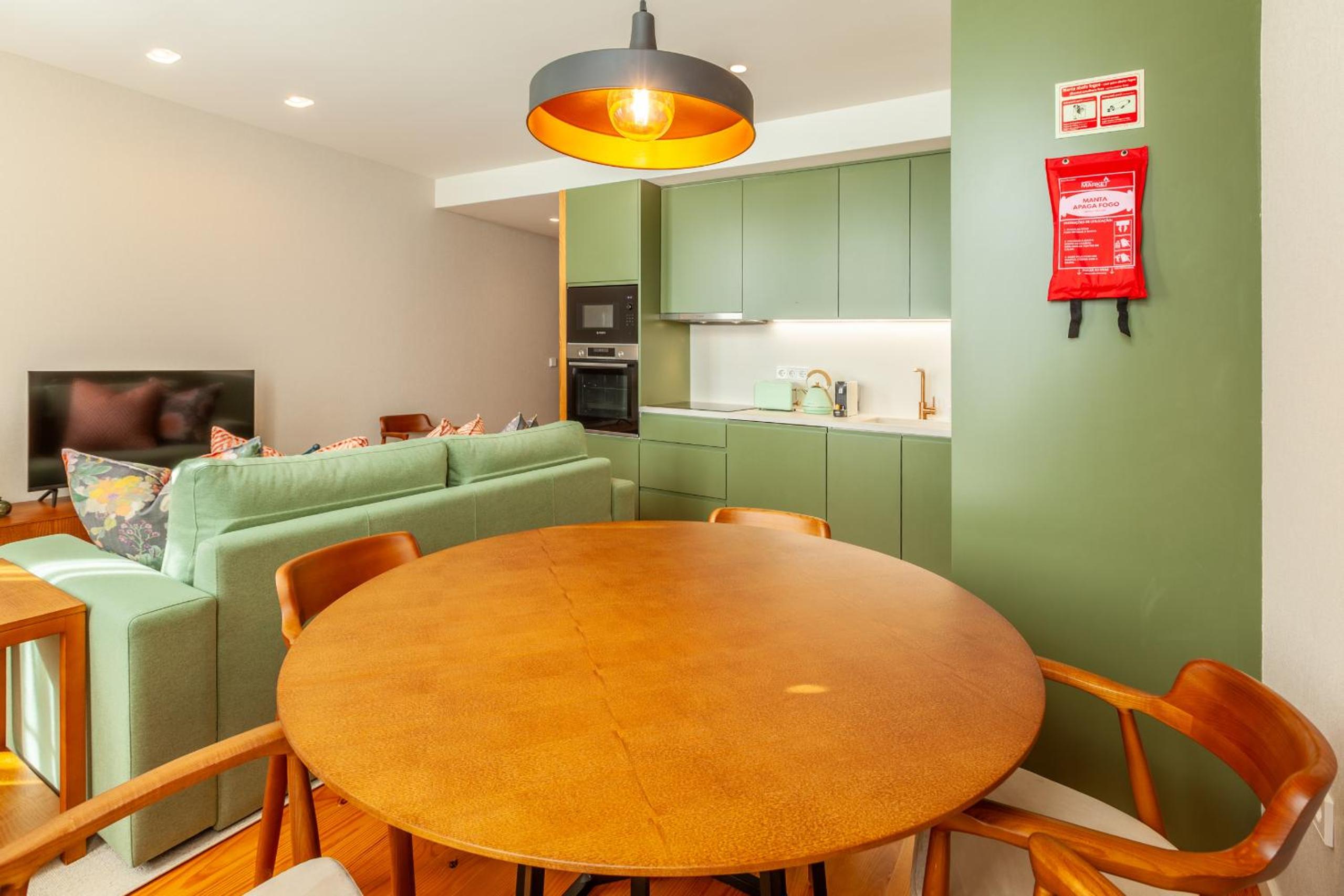 Savvy Signature Apartments