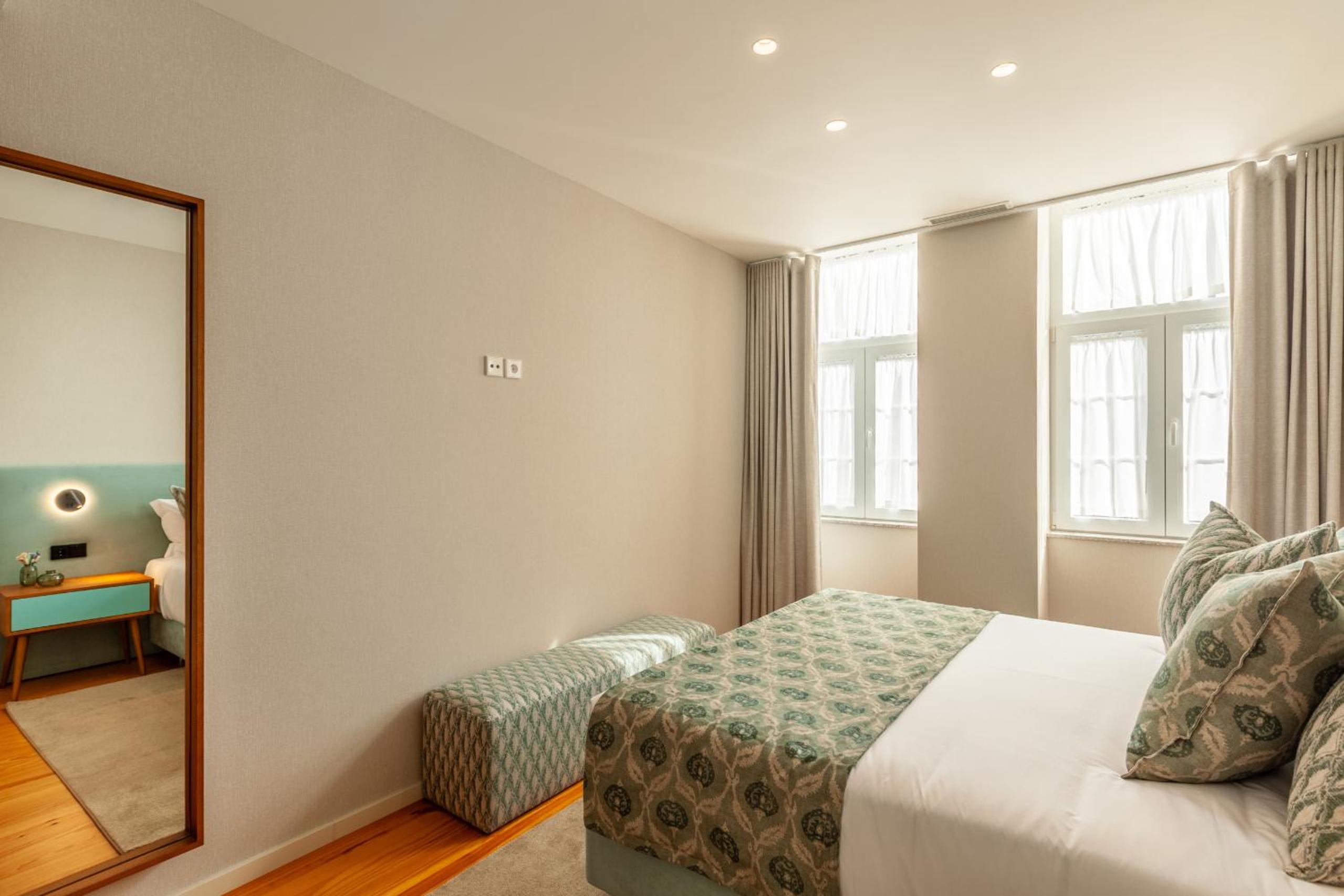 Savvy Signature Apartments