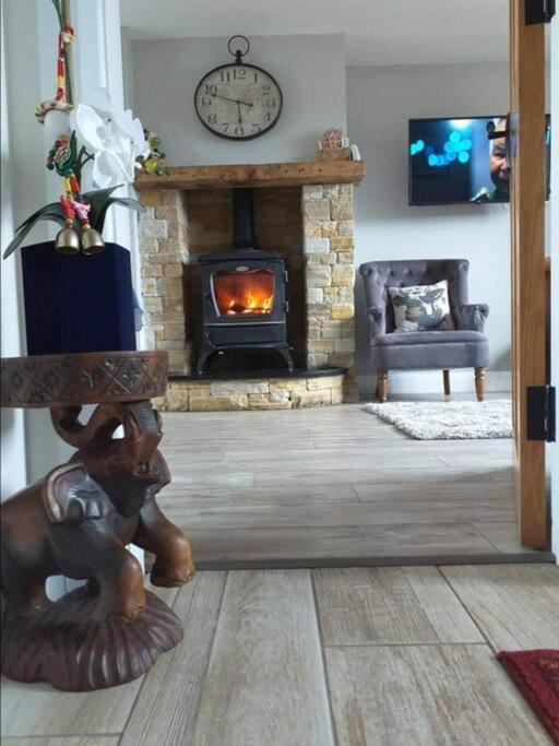 The Cosy Farm Cottage, Donegal view 4