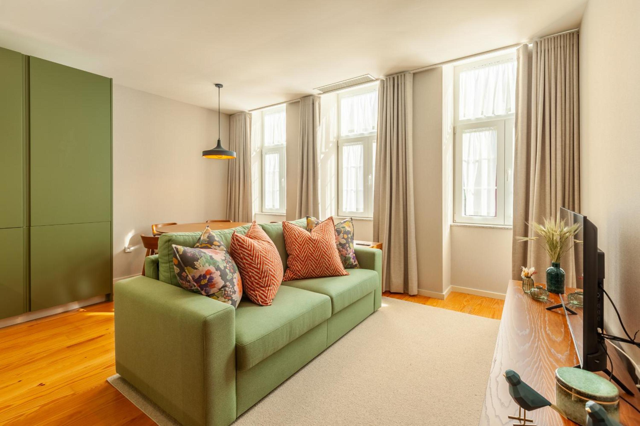 Savvy Signature Apartments