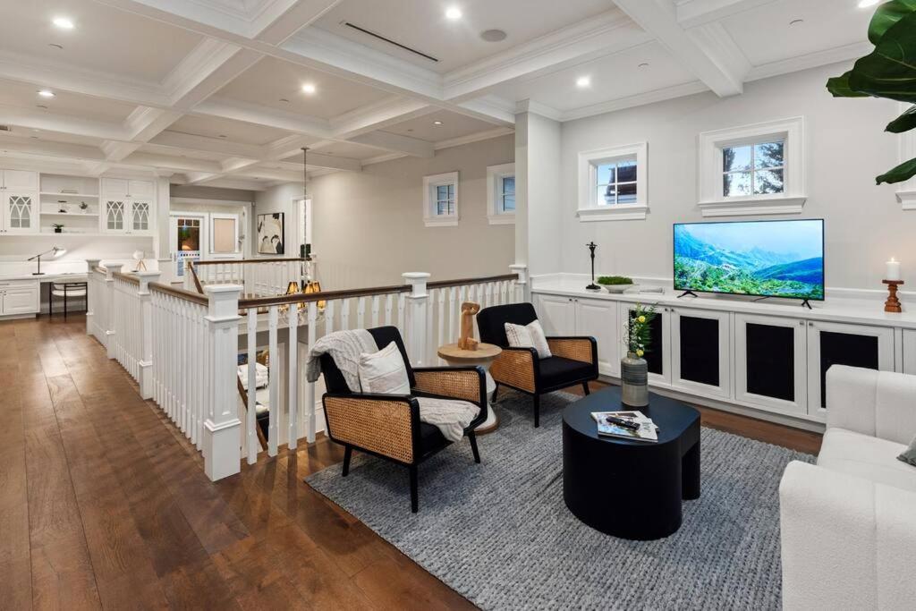 Exquisite · Elegant · Luxe · LA Upscale Retreat!