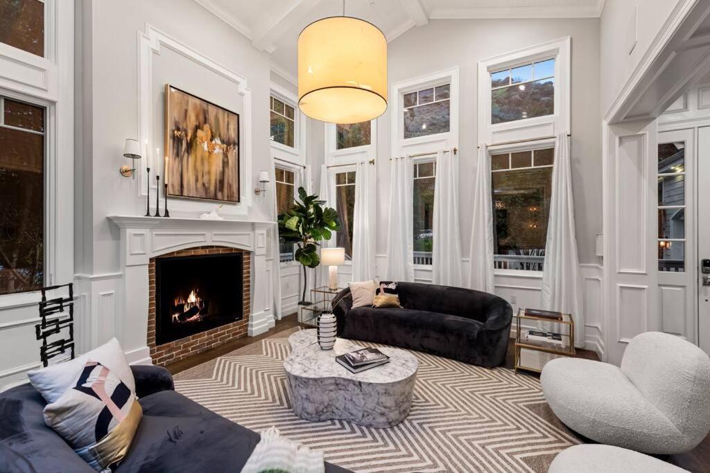 Exquisite · Elegant · Luxe · LA Upscale Retreat!