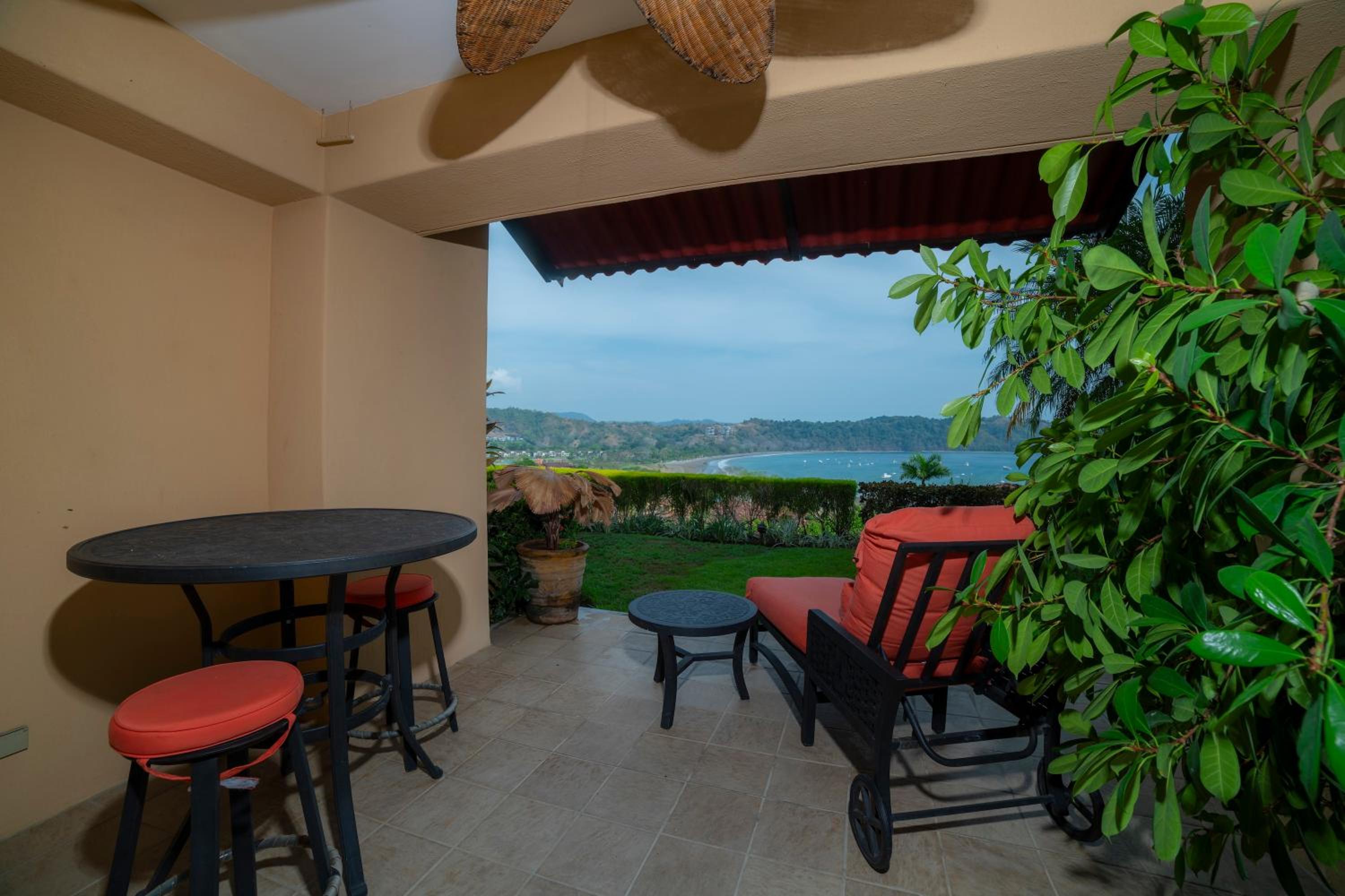 Marbella 2F 3 bdr Ocean View in Los Suenos