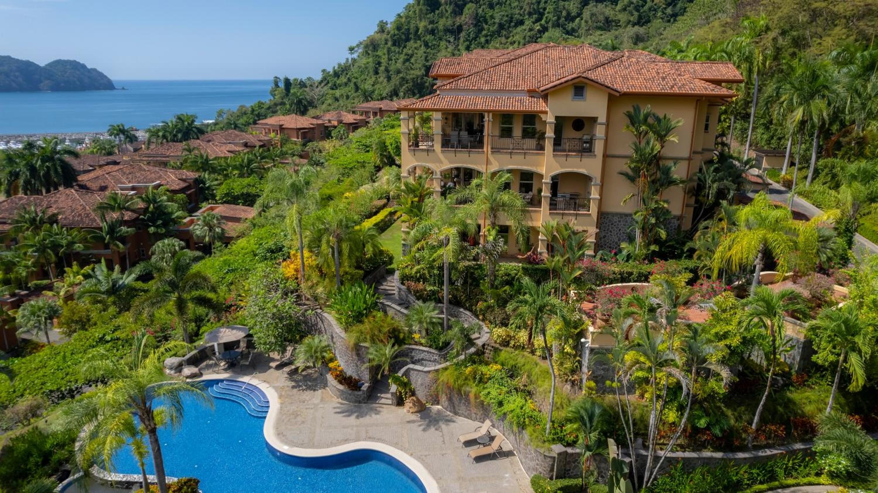 Marbella 2F 3 bdr Ocean View in Los Suenos