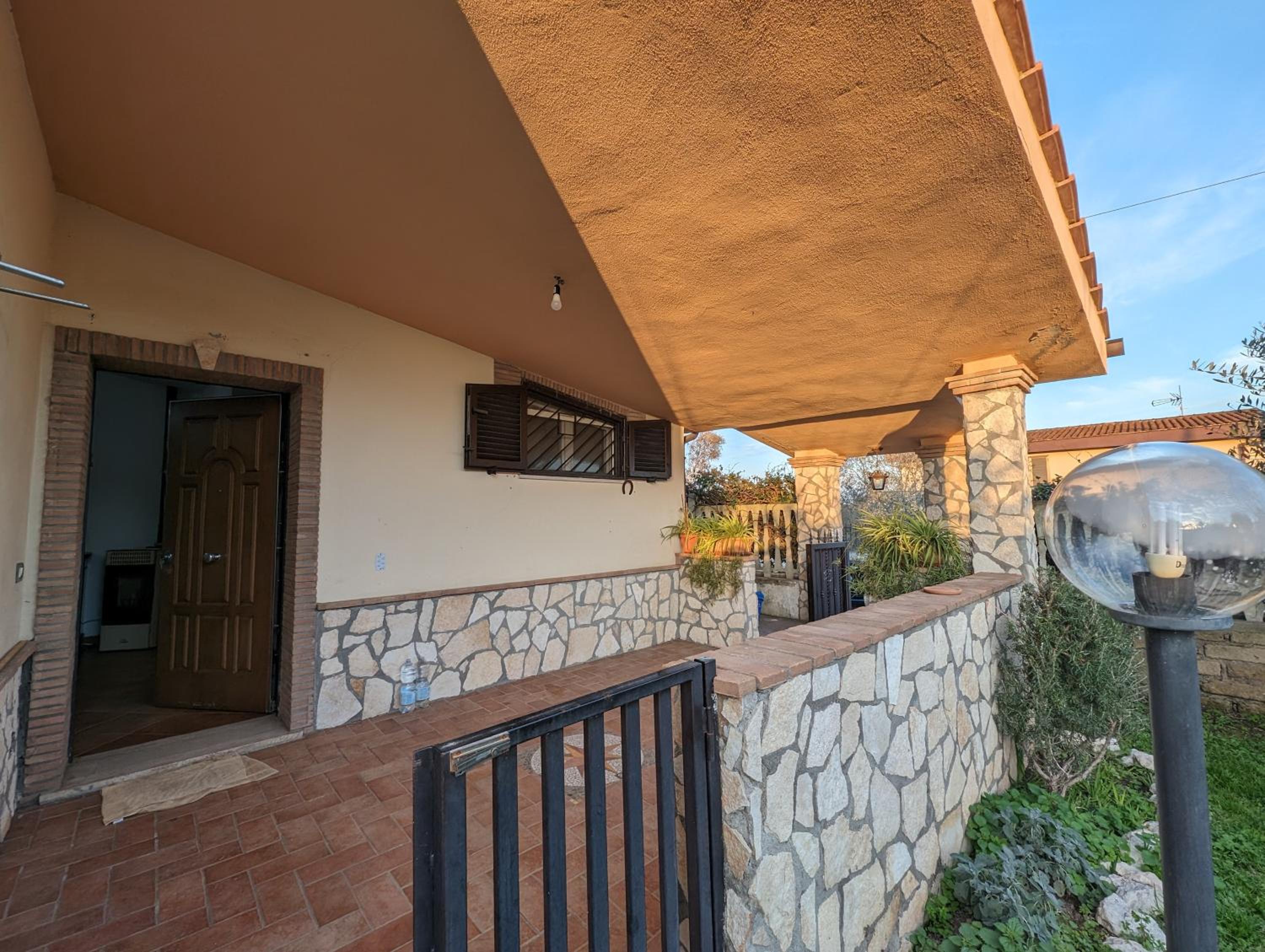 La Villetta del Gelso bianco - FAMILY, charming, spacious Rustic Villa with Garden & BBQ near Rome, Anzio e Nettuno view 3