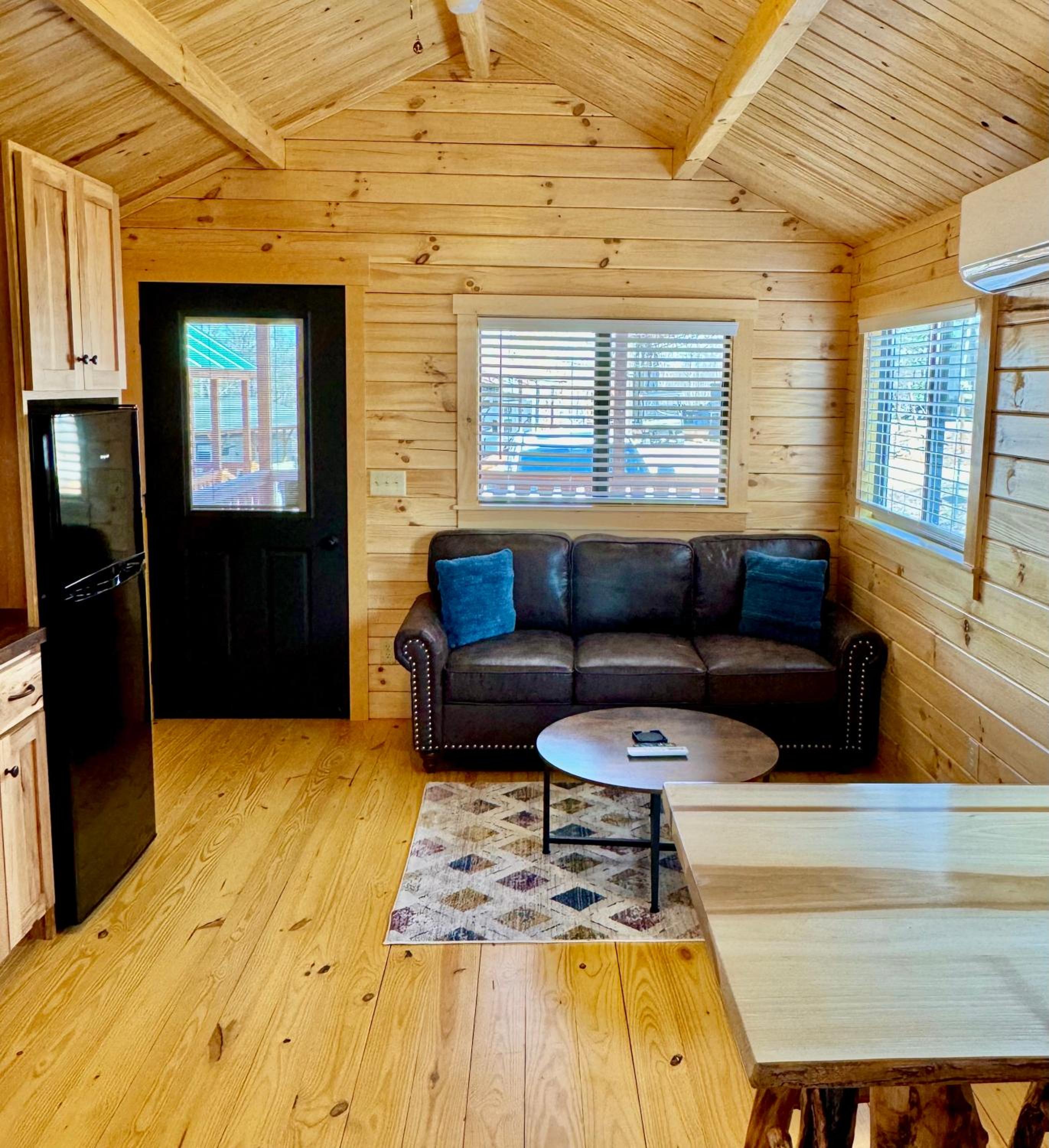 1 Bedroom Log Cabin on Lake James-Private Resort Amenities - Property Image 8