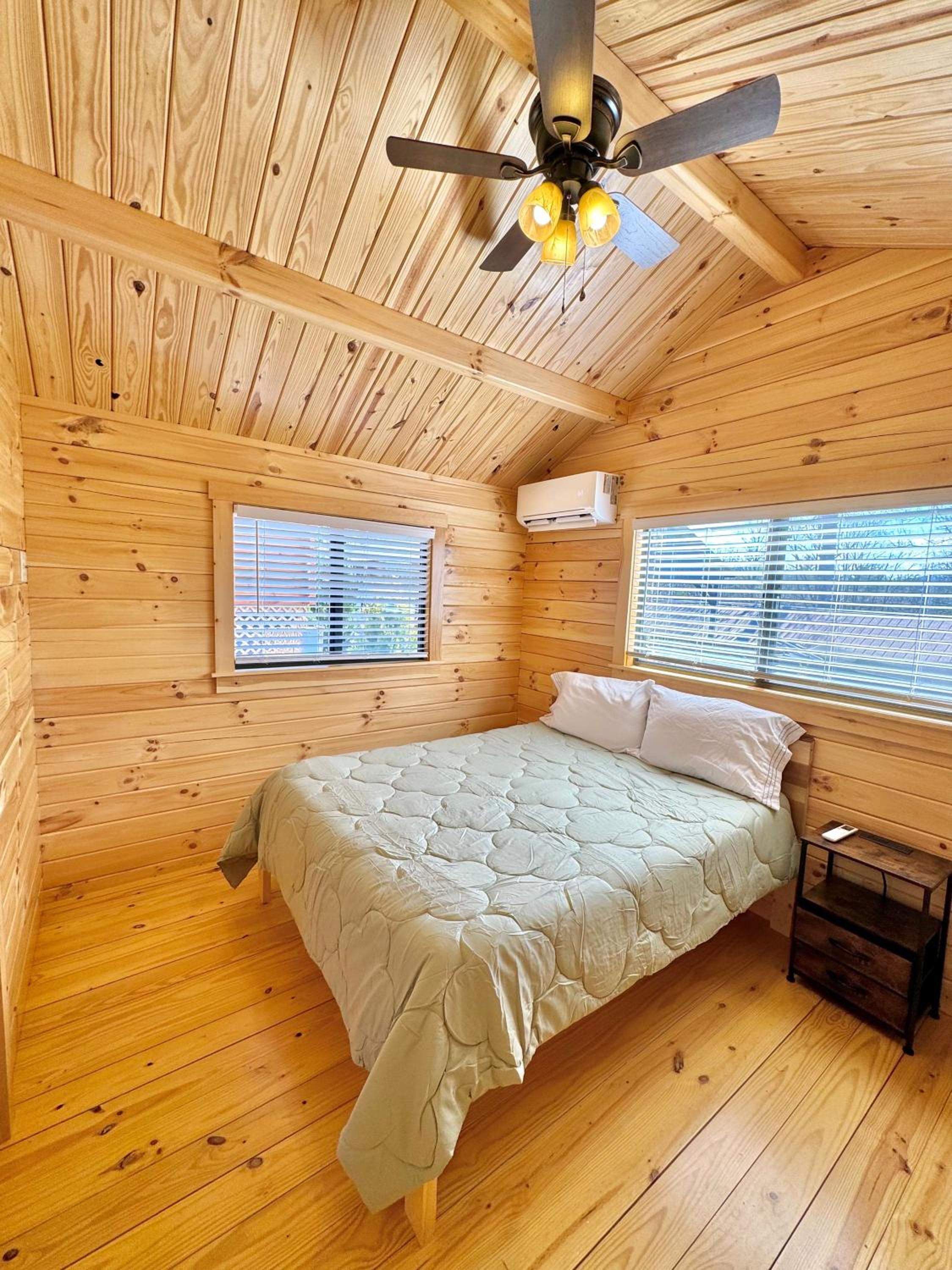 1 Bedroom Log Cabin on Lake James-Private Resort Amenities - Property Image 5