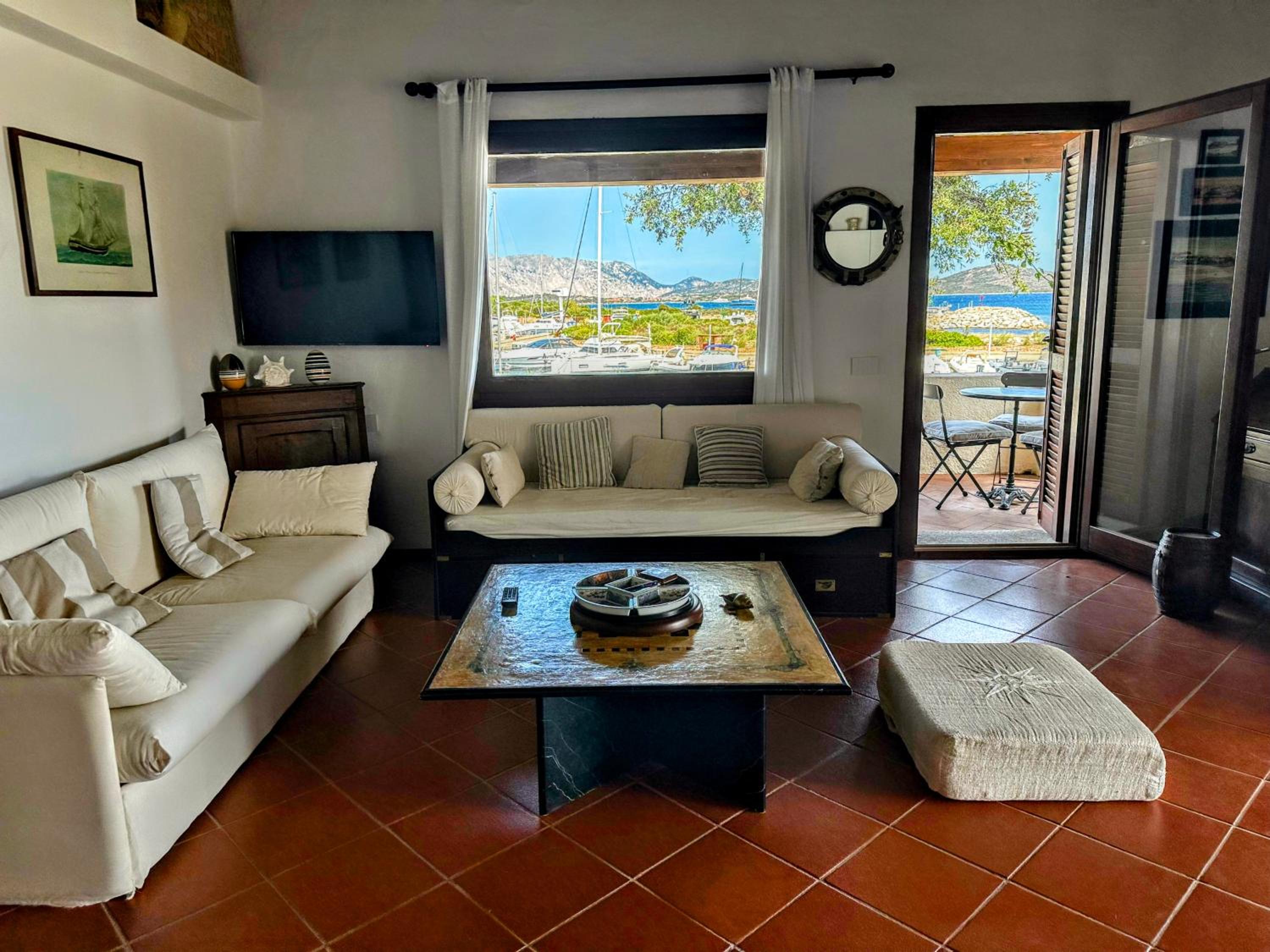 Pearl Home - Sea View and 10 min from La Cinta and Lu Impostu Beach