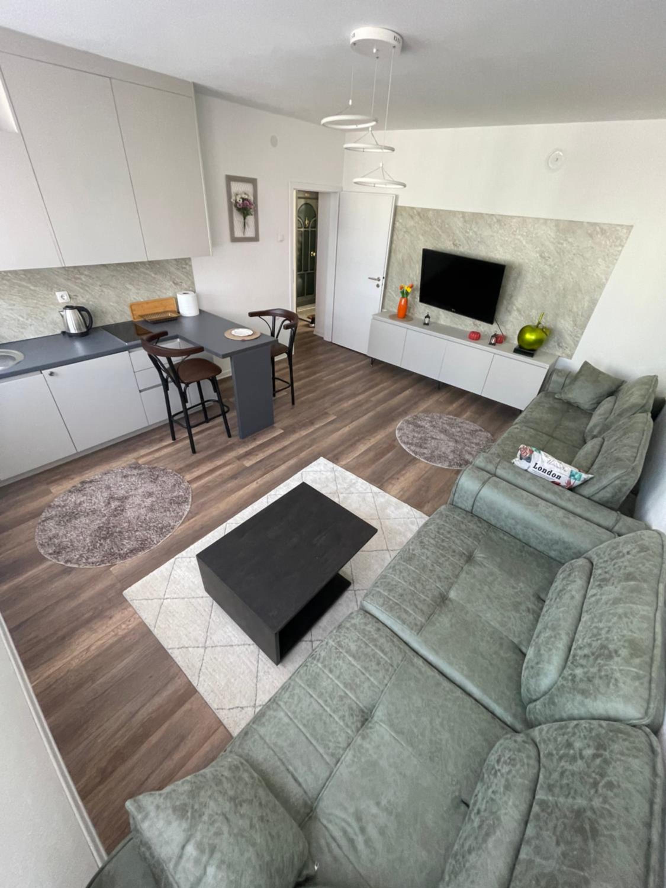Center apartment, photo 6