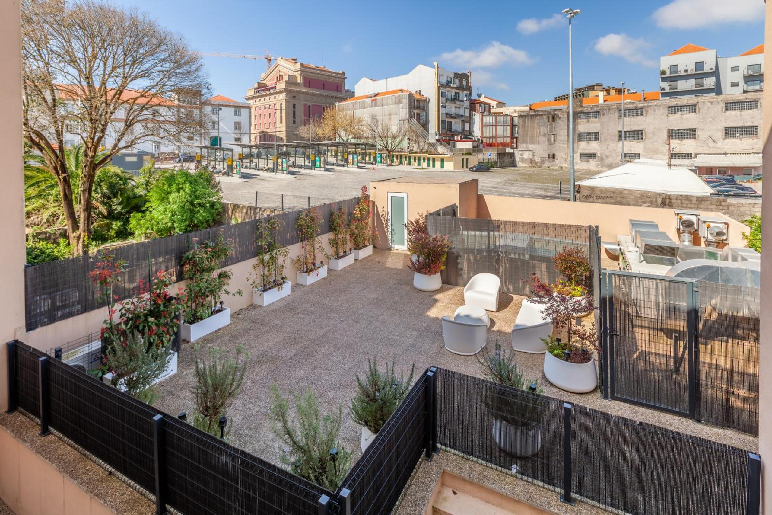 Savvy Signature Apartments