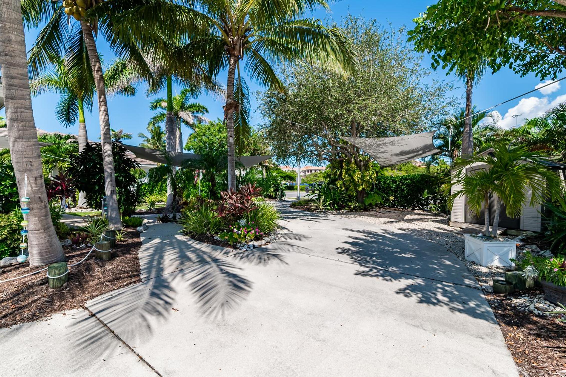 Perfect Blend of Elegance and Comfort I Captivating Home For Idyllic Retreat view 5