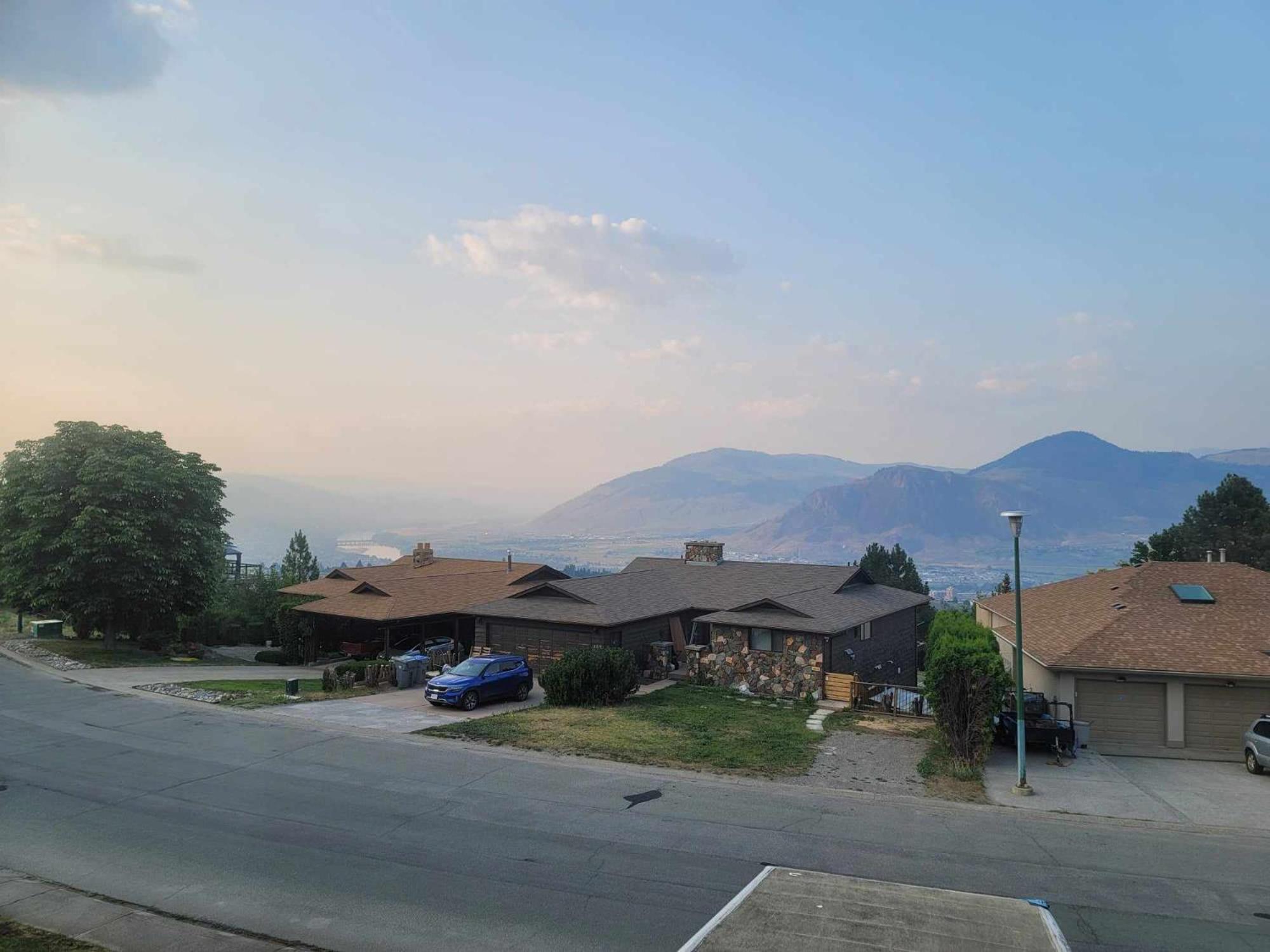 Specious Kamloops House for relaxation with great view in prestigious Sahali.