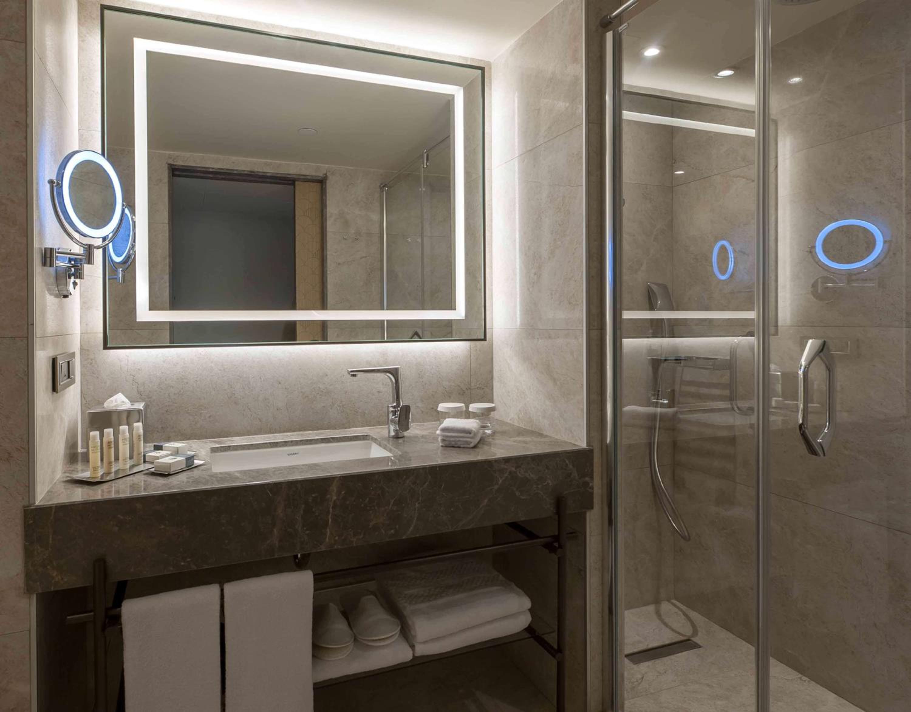 DoubleTree by Hilton Istanbul - Sirkeci - Image 58