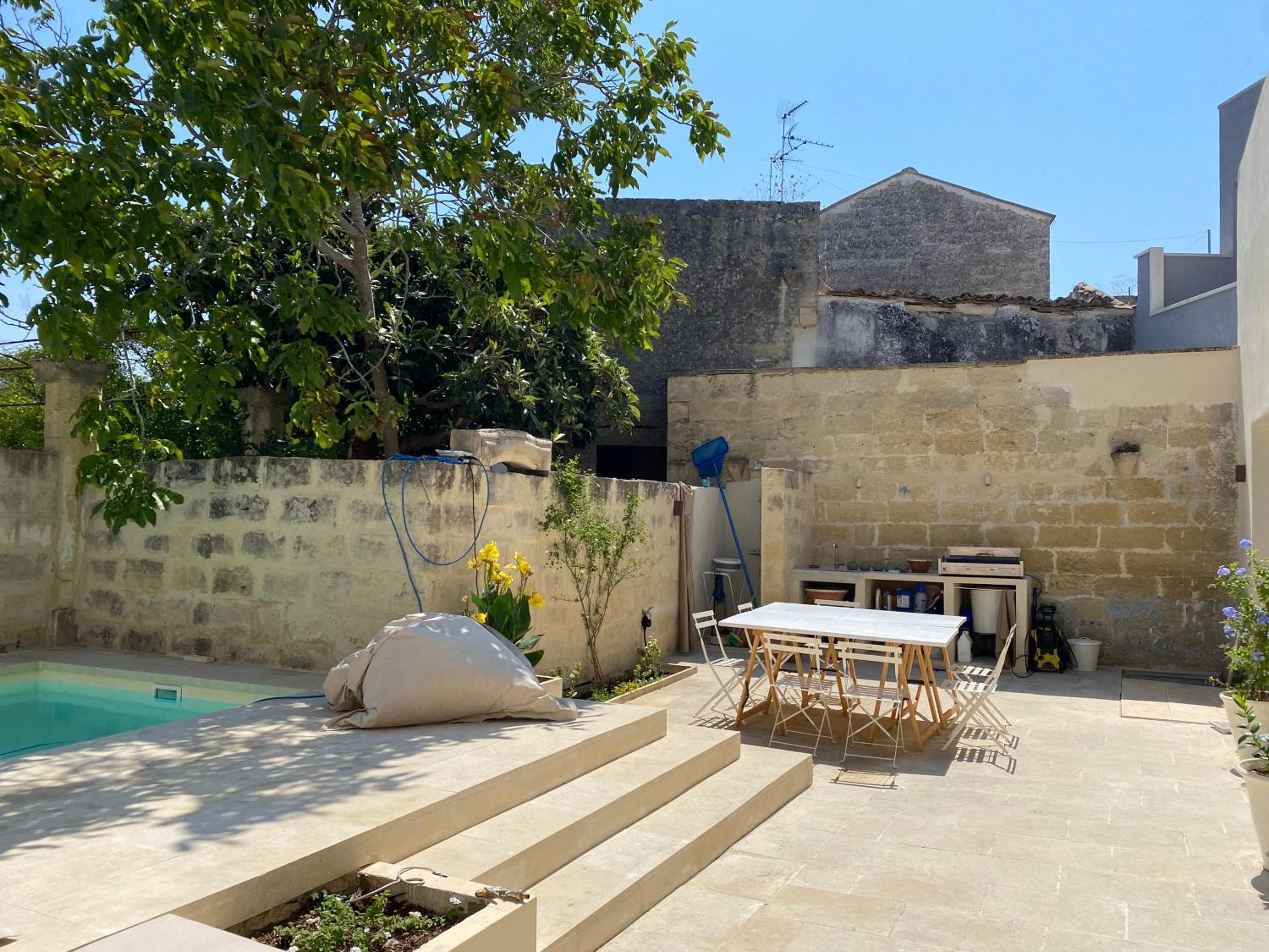 Antica casa a corte in paese