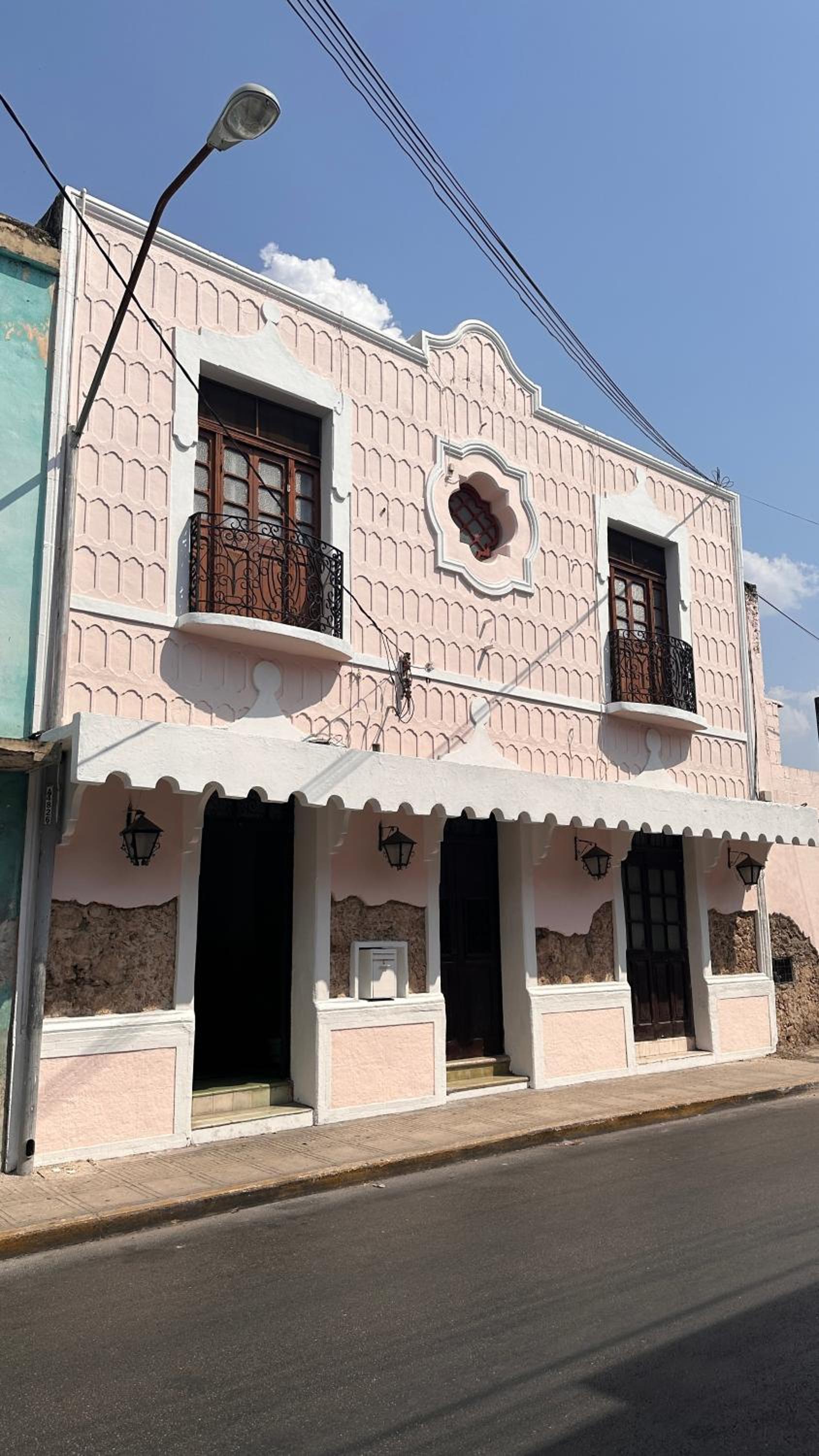 Hotel Margarita - Image 1