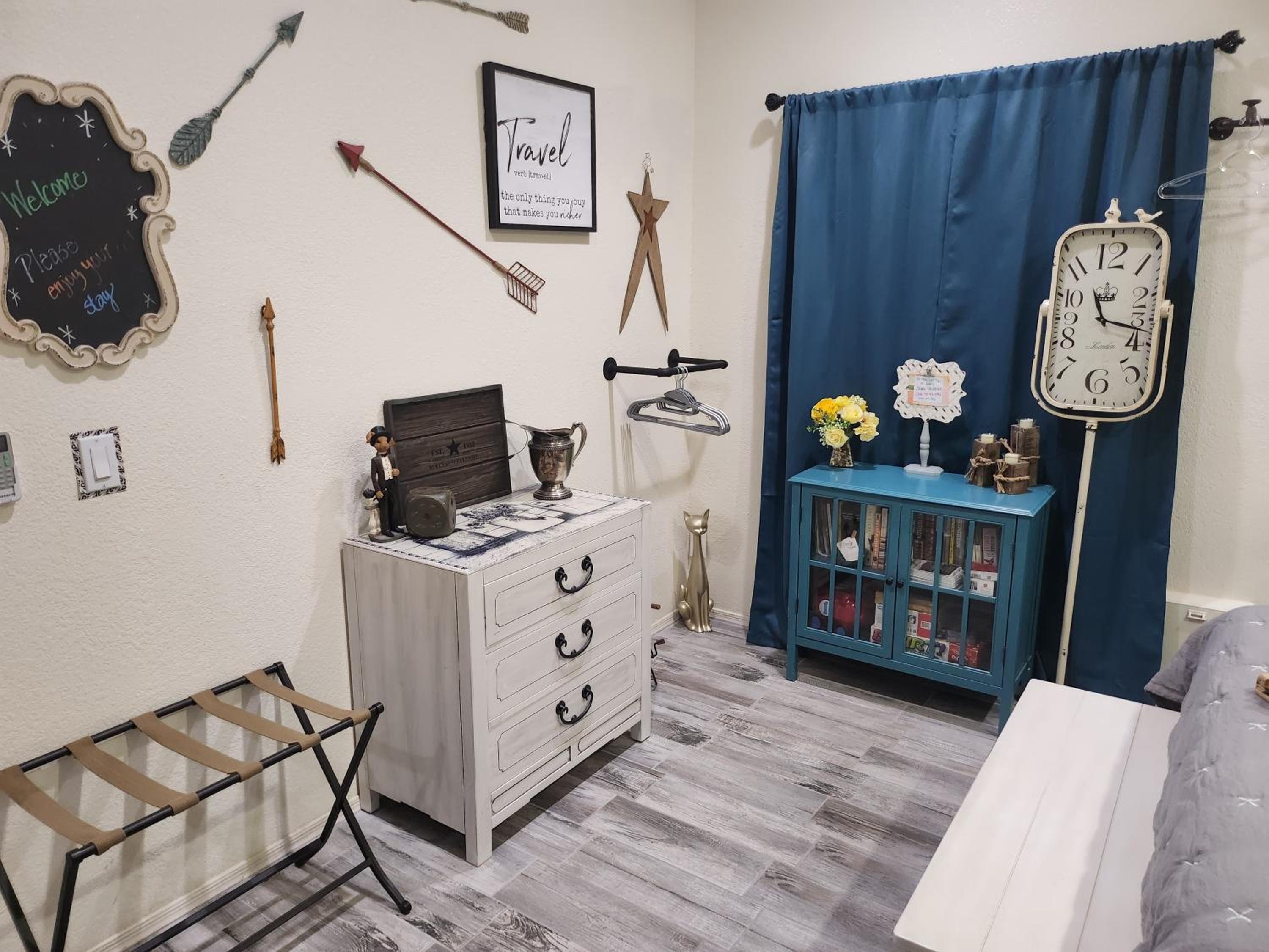 Be our guest studio