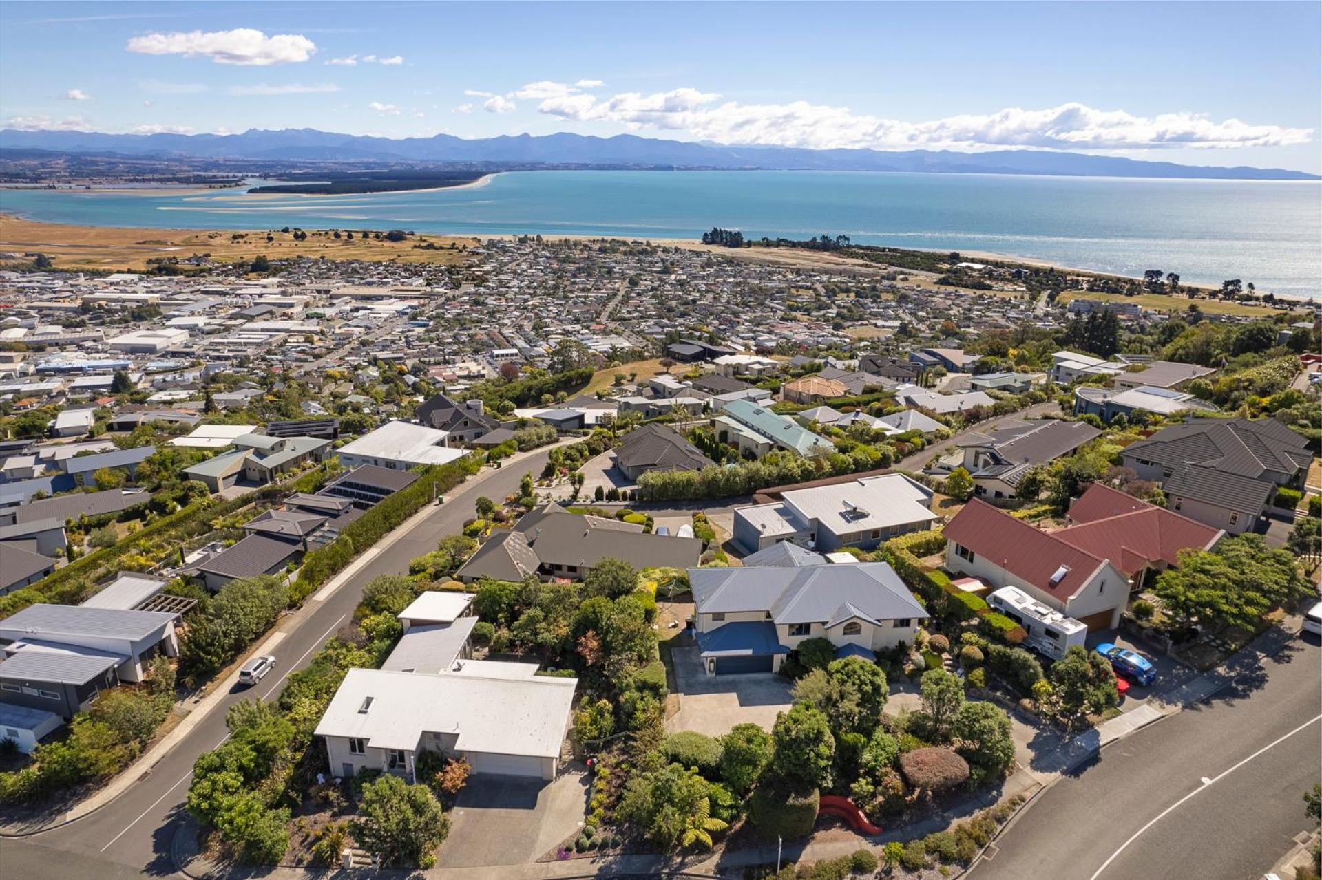 Jacaranda - Views over Tasman Bay