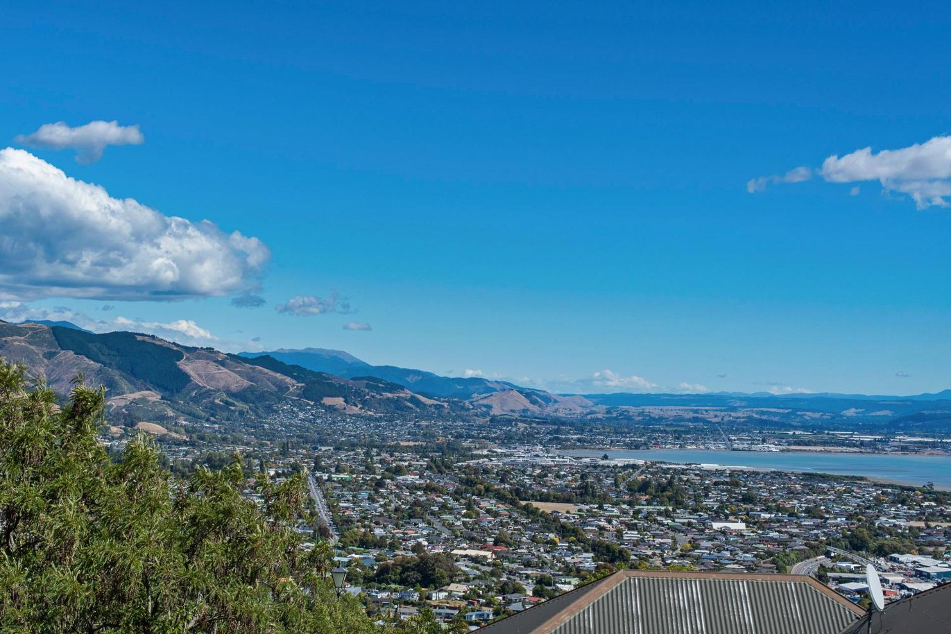 Jacaranda - Views over Tasman Bay