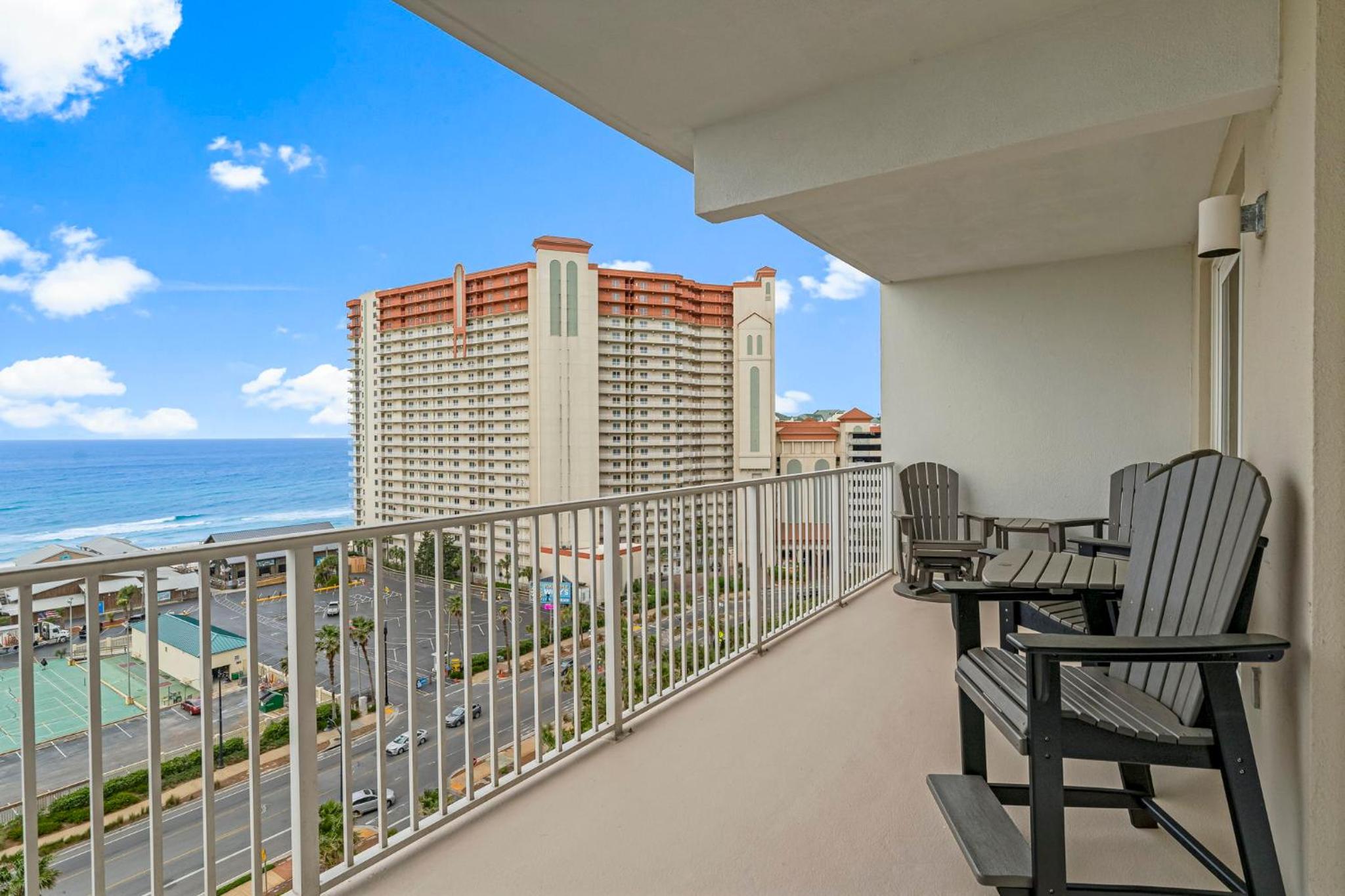 Laketown Wharf #1024 by Nautical Properties view 2