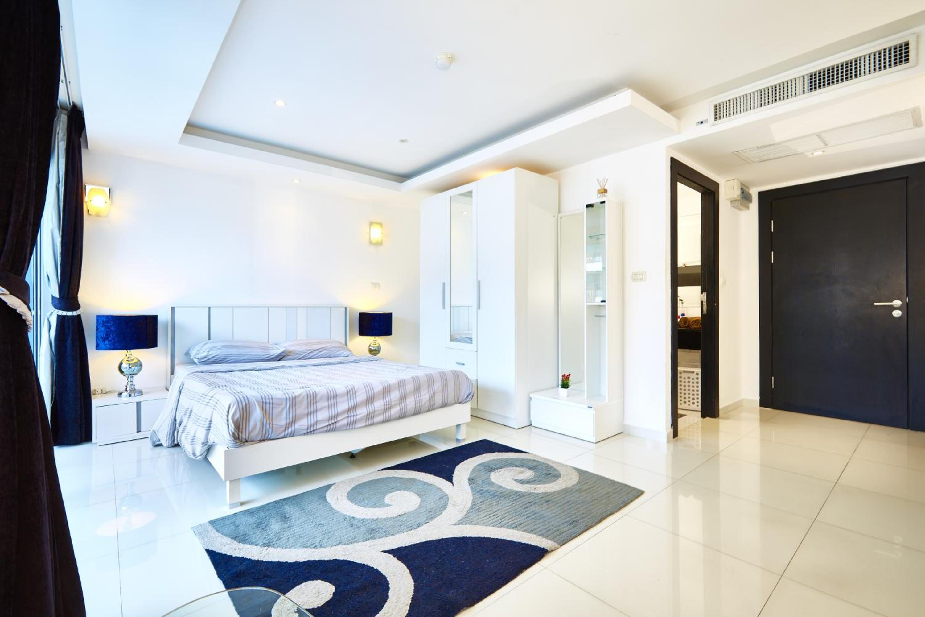 Avenue Residence by Fantasea Beach view 2