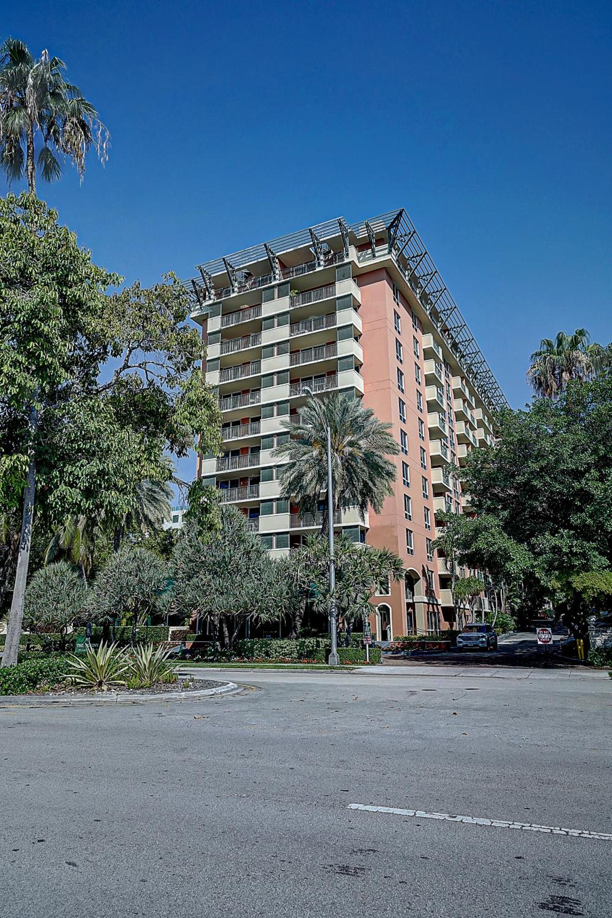 Coconut Grove Retreat 1 bedroom apartment with Bay views