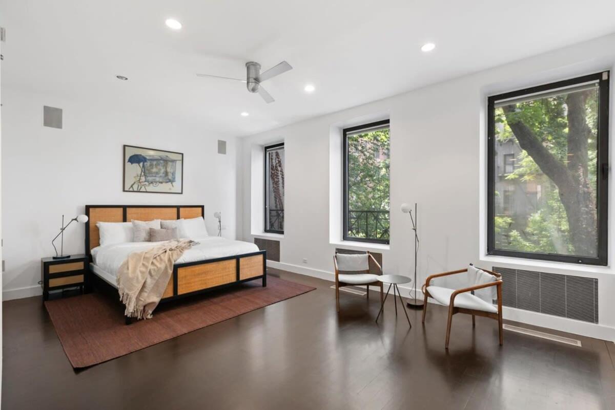 Chelsea Canvas II by RoveTravel Large 3BR Duplex