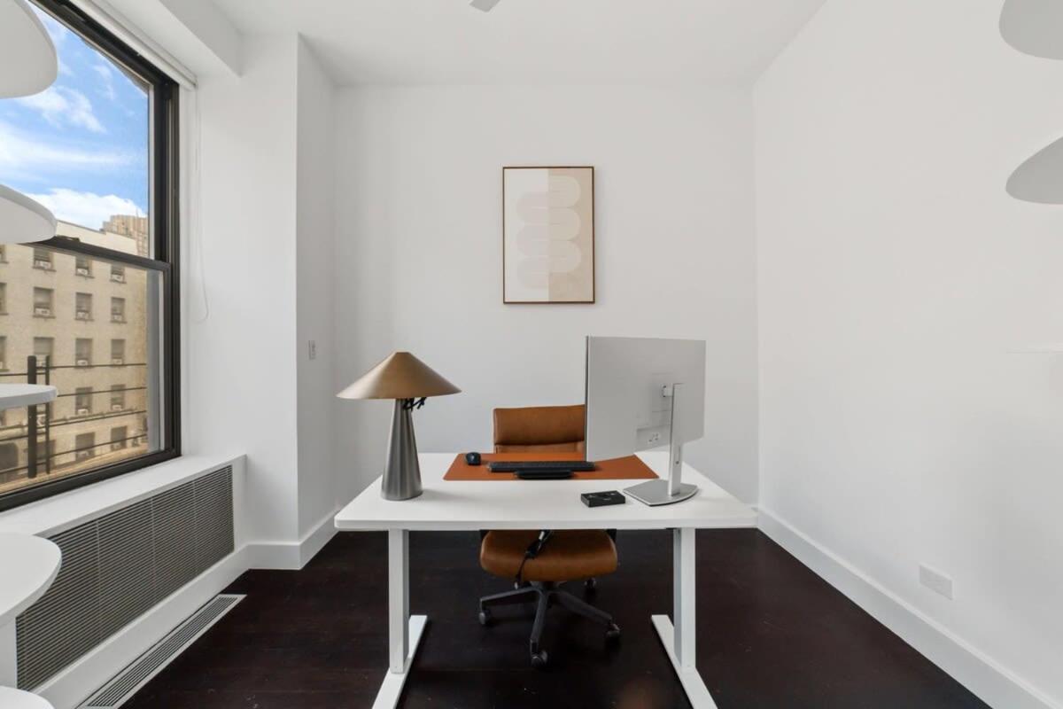Chelsea Canvas II by RoveTravel Large 3BR Duplex