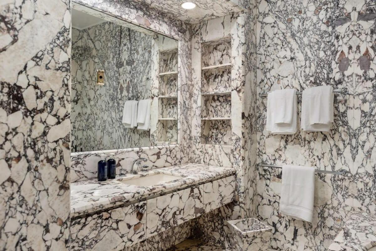 Chelsea Canvas II by RoveTravel Large 3BR Duplex