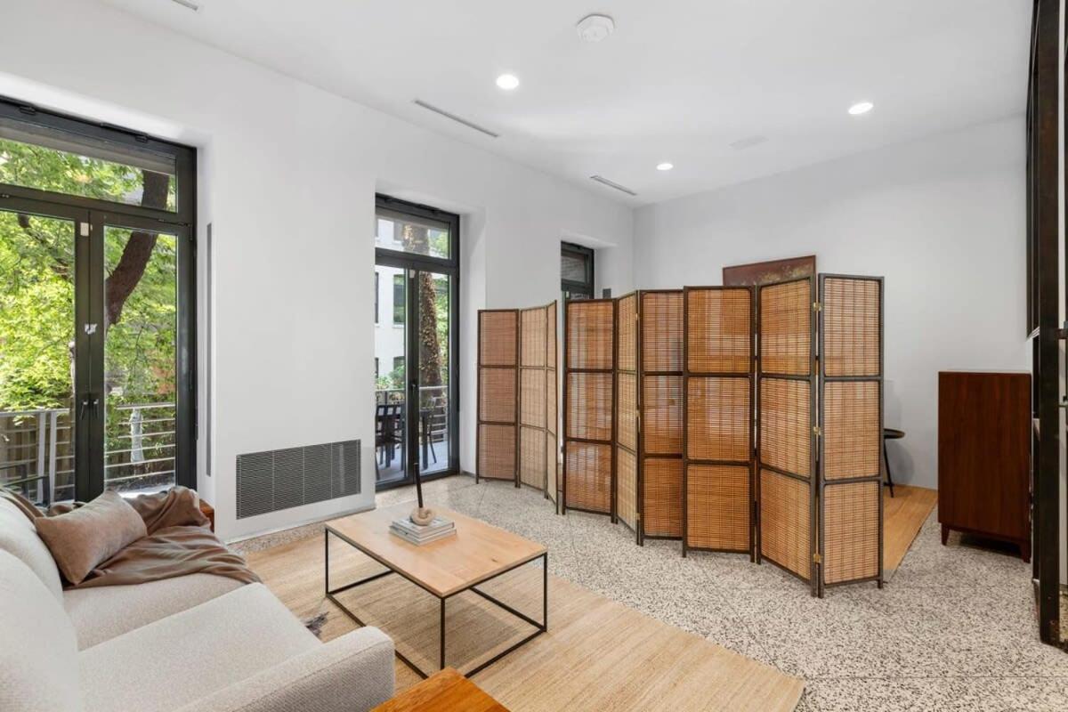 Chelsea Canvas II by RoveTravel Large 3BR Duplex