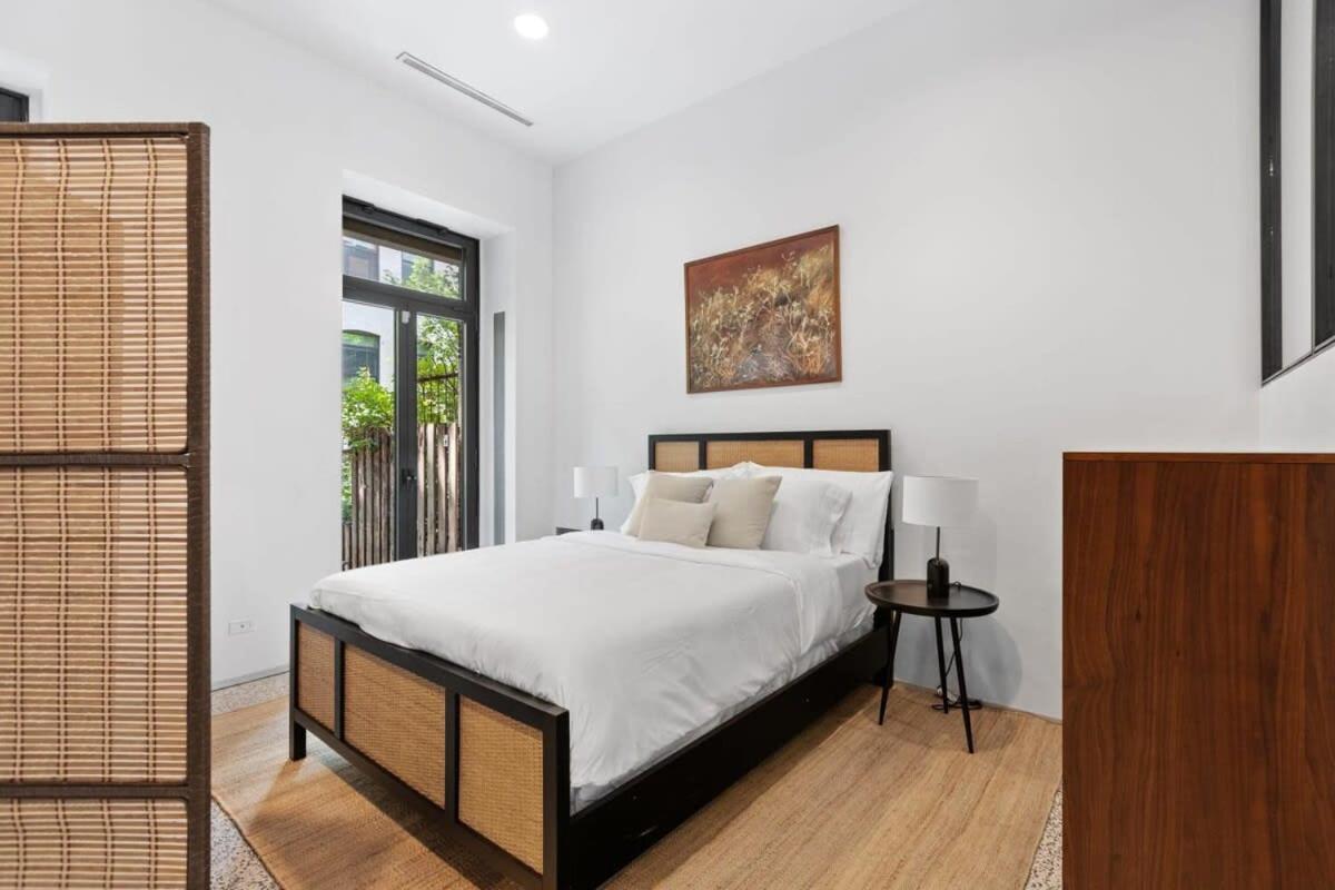 Chelsea Canvas II by RoveTravel Large 3BR Duplex