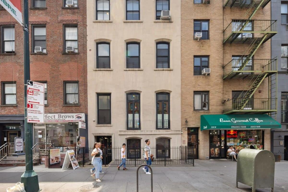Chelsea Canvas II by RoveTravel Large 3BR Duplex
