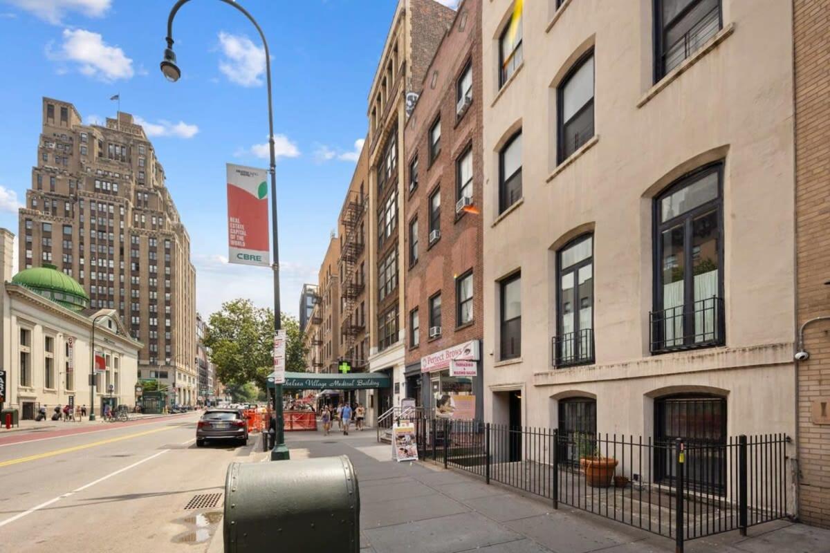 Chelsea Canvas II by RoveTravel Large 3BR Duplex