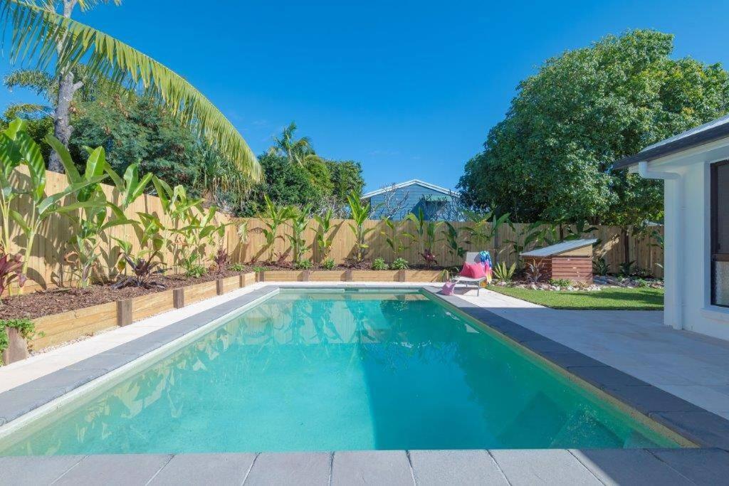 Pacific Palms ~ Family Home close to Beach, Pool
