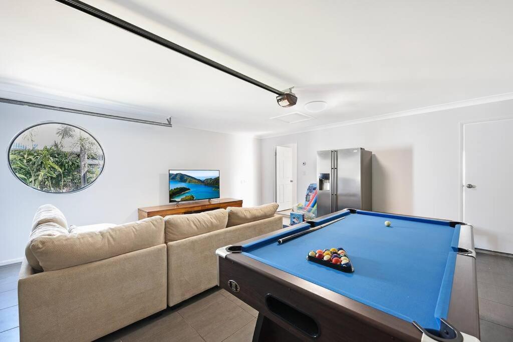 Pacific Palms ~ Family Home close to Beach, Pool