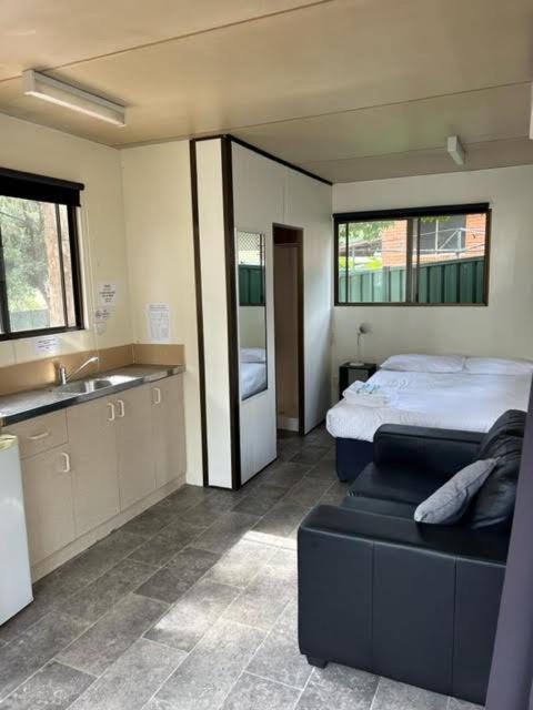 Batemans Bay Holiday Park & Hostel