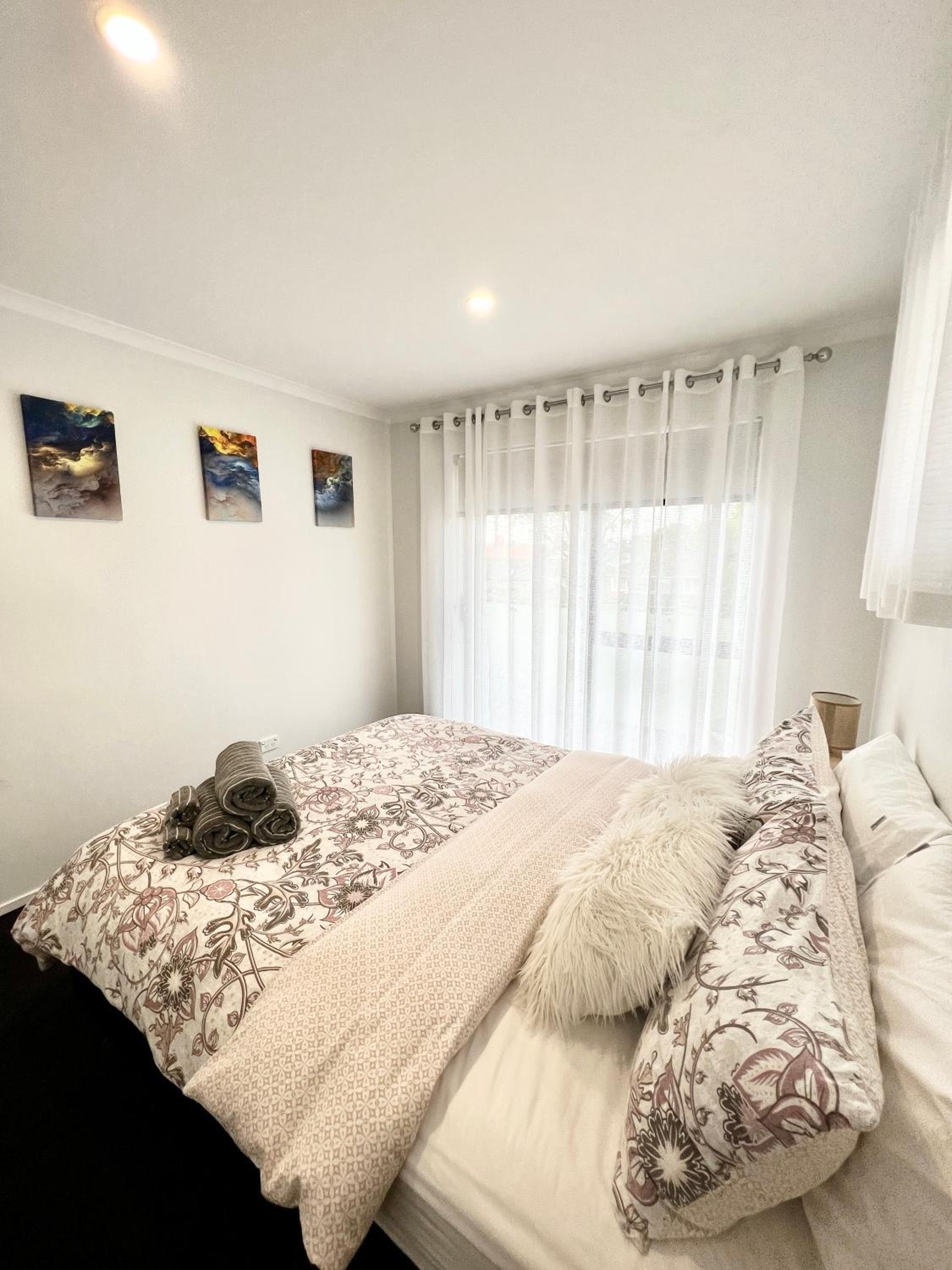 New Lynn Dream guest house