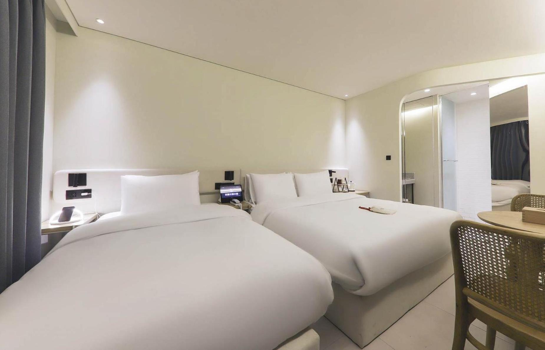 hotel room
