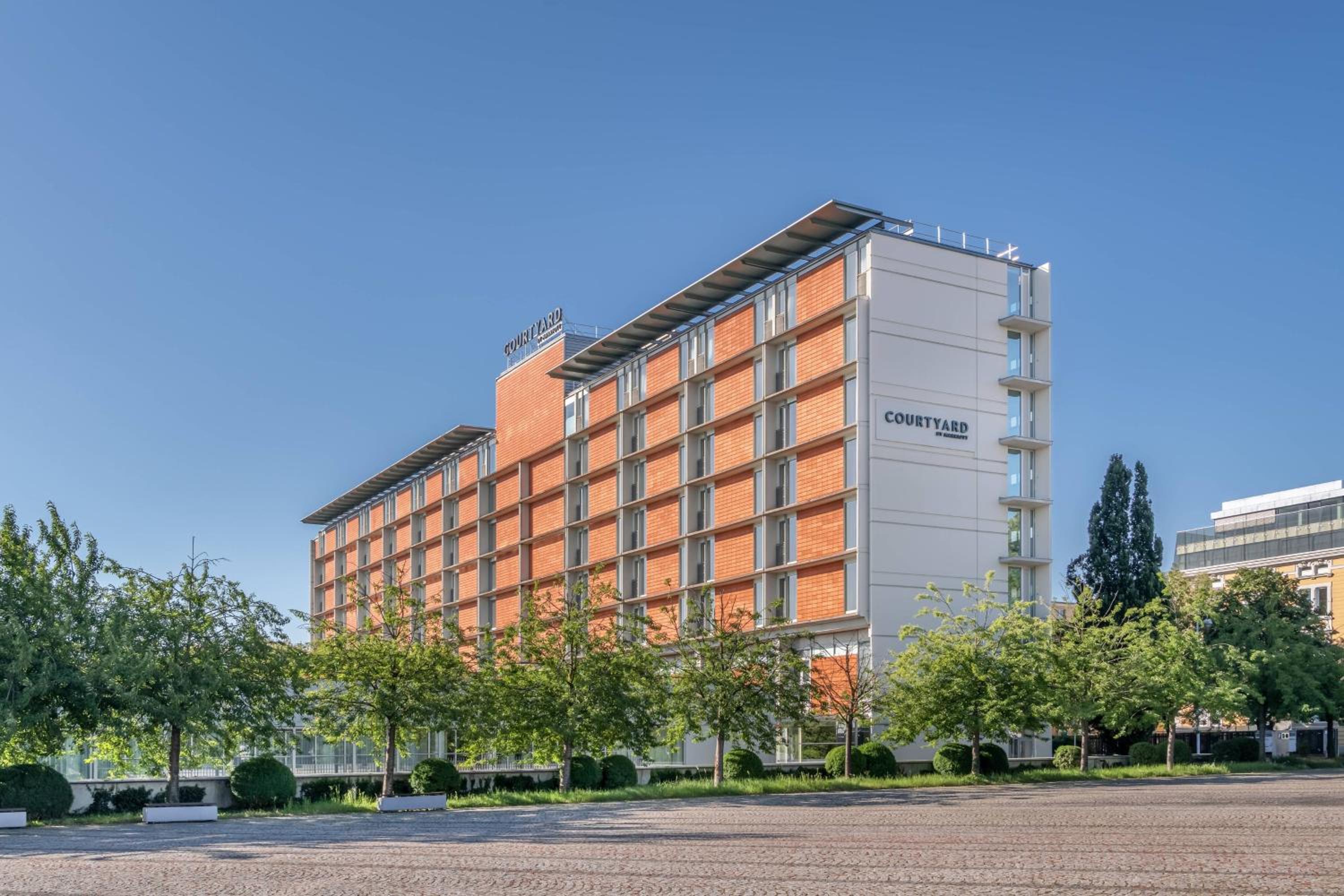 Linz Vacations - Courtyard by Marriott Linz - Property Image 12