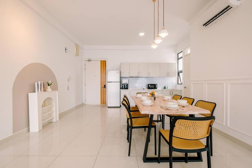 Shamelin Star Spacious Home 8pax3BR InfinityPool 中文