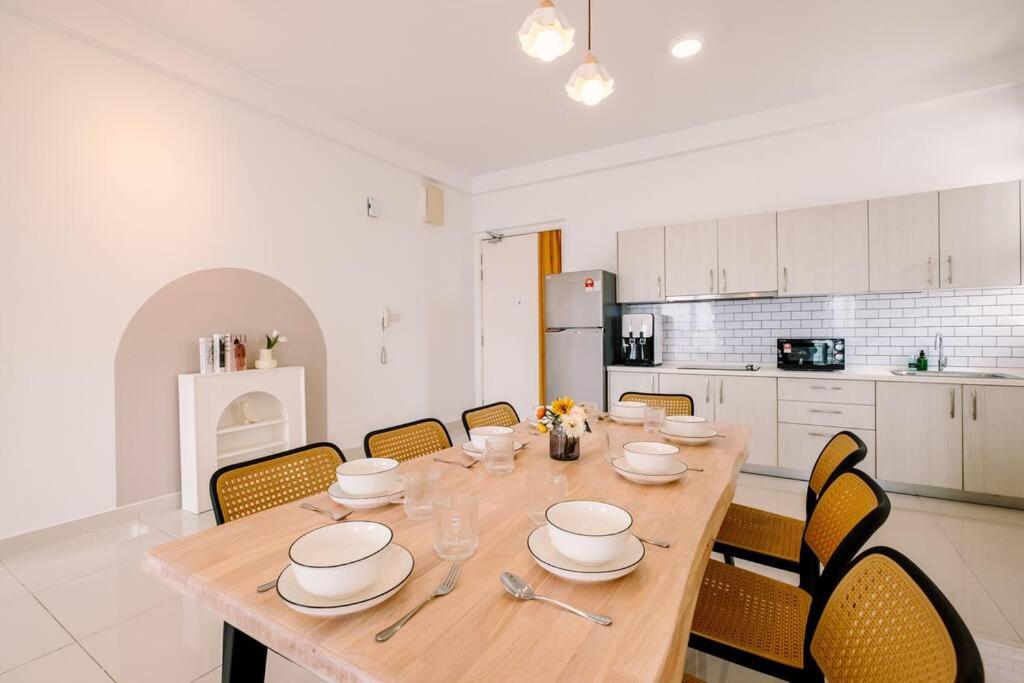 Shamelin Star Spacious Home 8pax3BR InfinityPool 中文