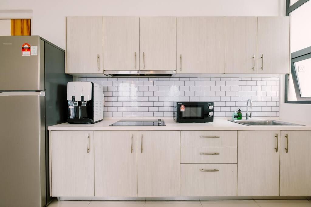 Shamelin Star Spacious Home 8pax3BR InfinityPool 中文