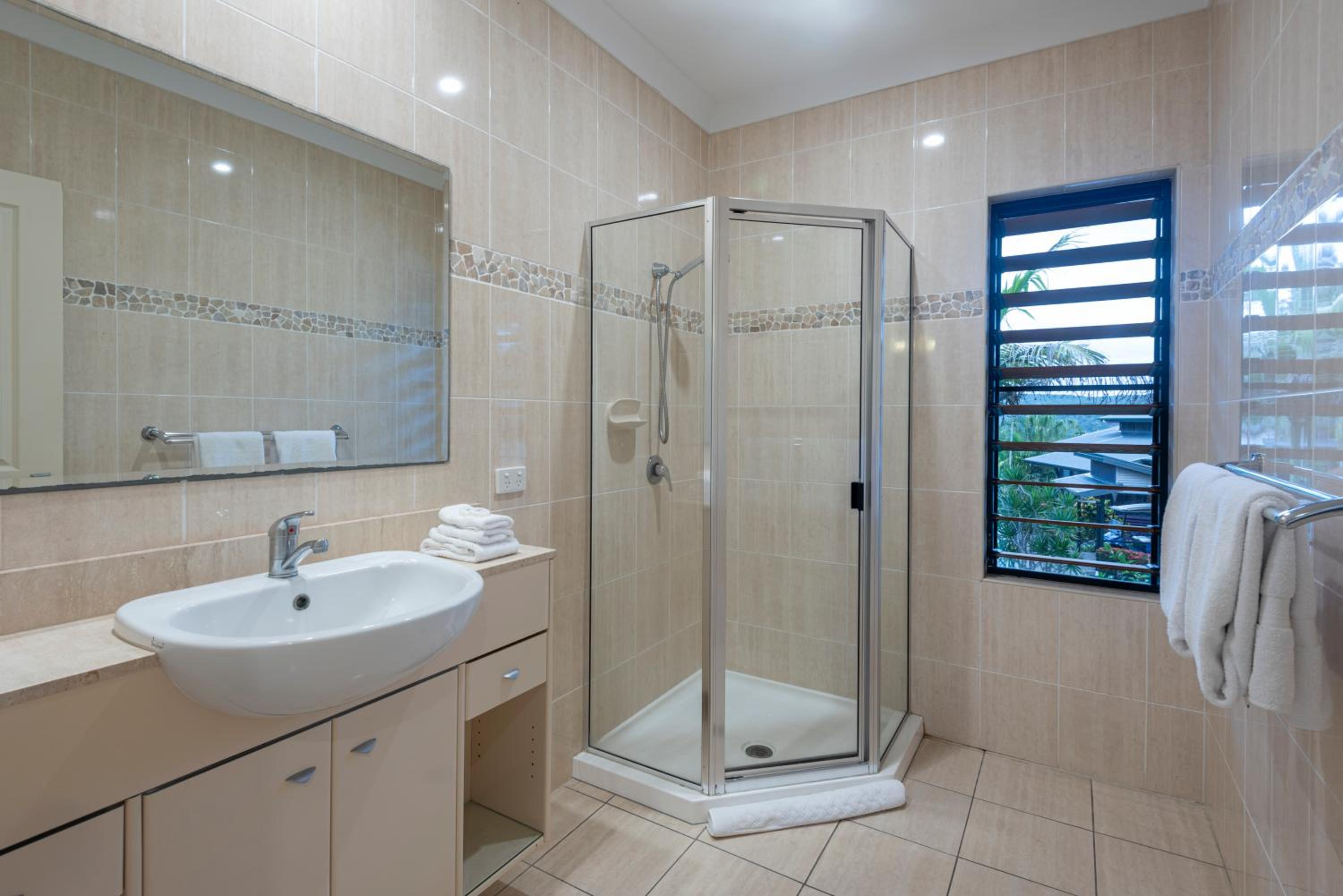 Anchorage Apartments on Hamilton Island by HIHA