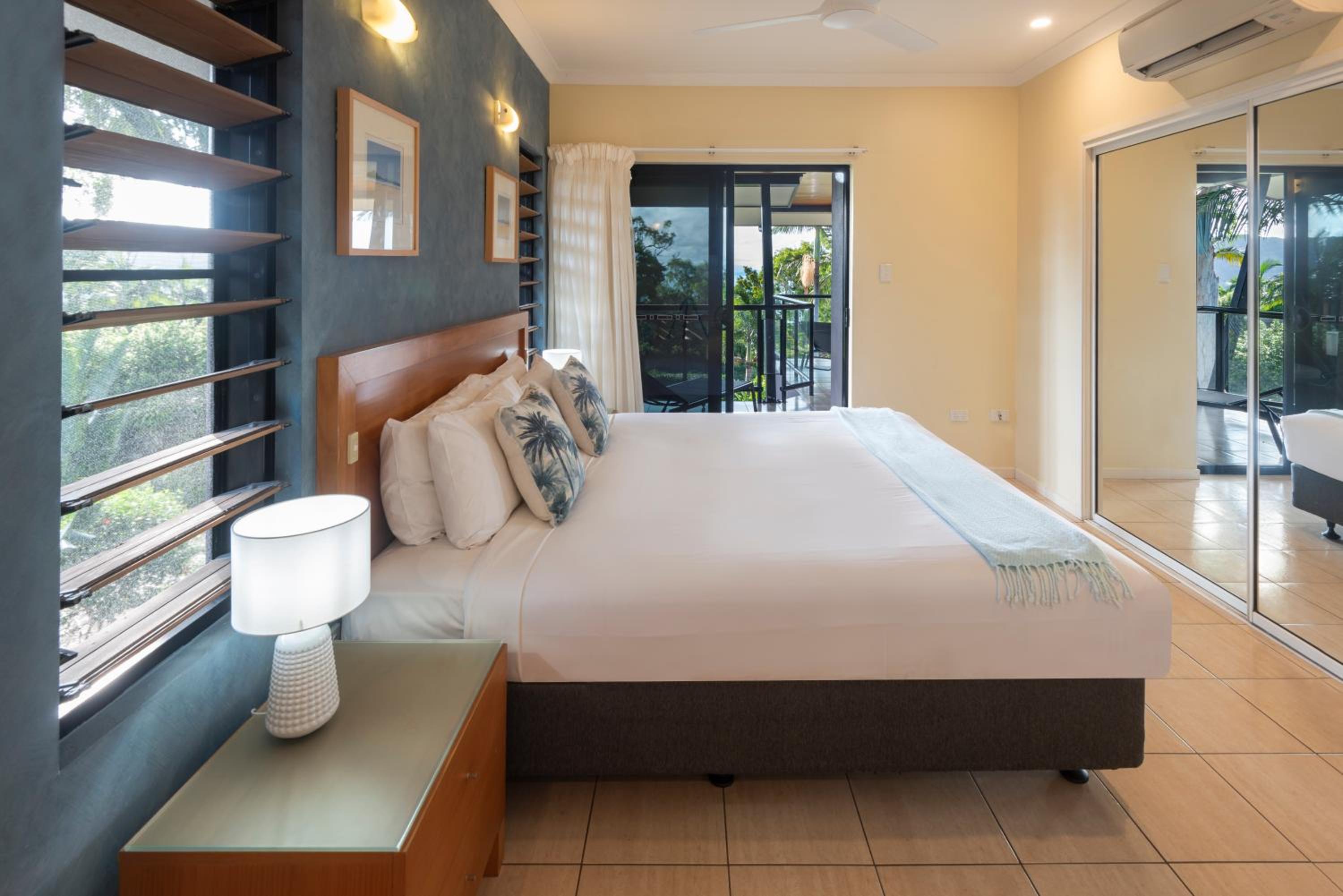 Anchorage Apartments on Hamilton Island by HIHA