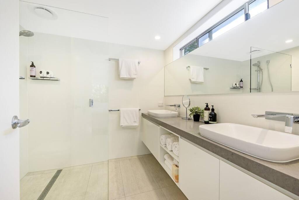 Hampton s Style Beach Retreat in Noosa s Heart