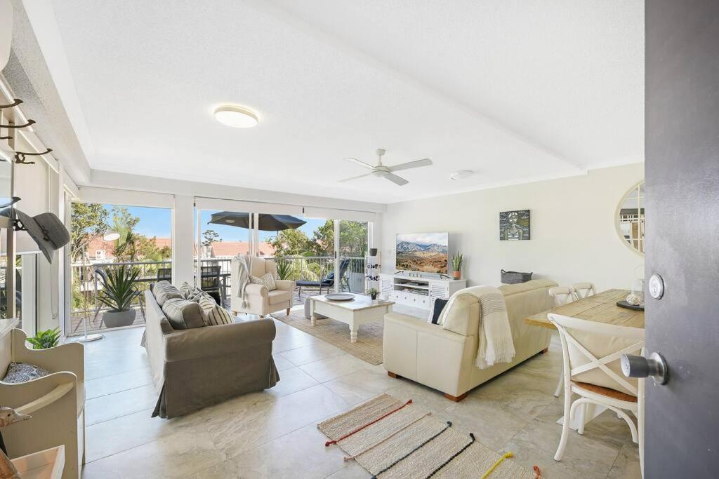 Hampton s Style Beach Retreat in Noosa s Heart