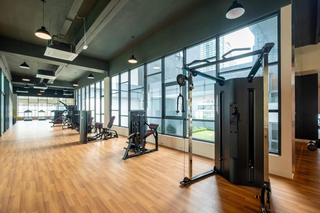 French Style SV2 Linked Bridge Velocity Mall 中文房东