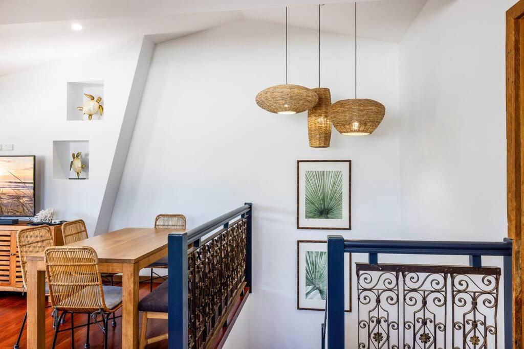 Pet Friendly Tropical Escape in Sunshine Beach